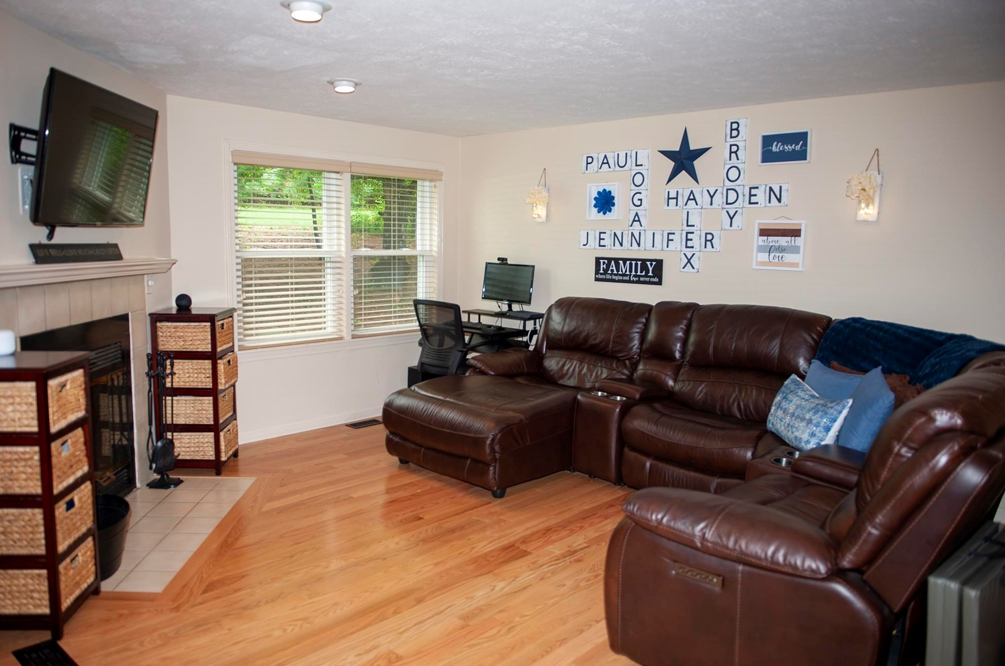 350 Winding Pond, Londonderry, NH 03053