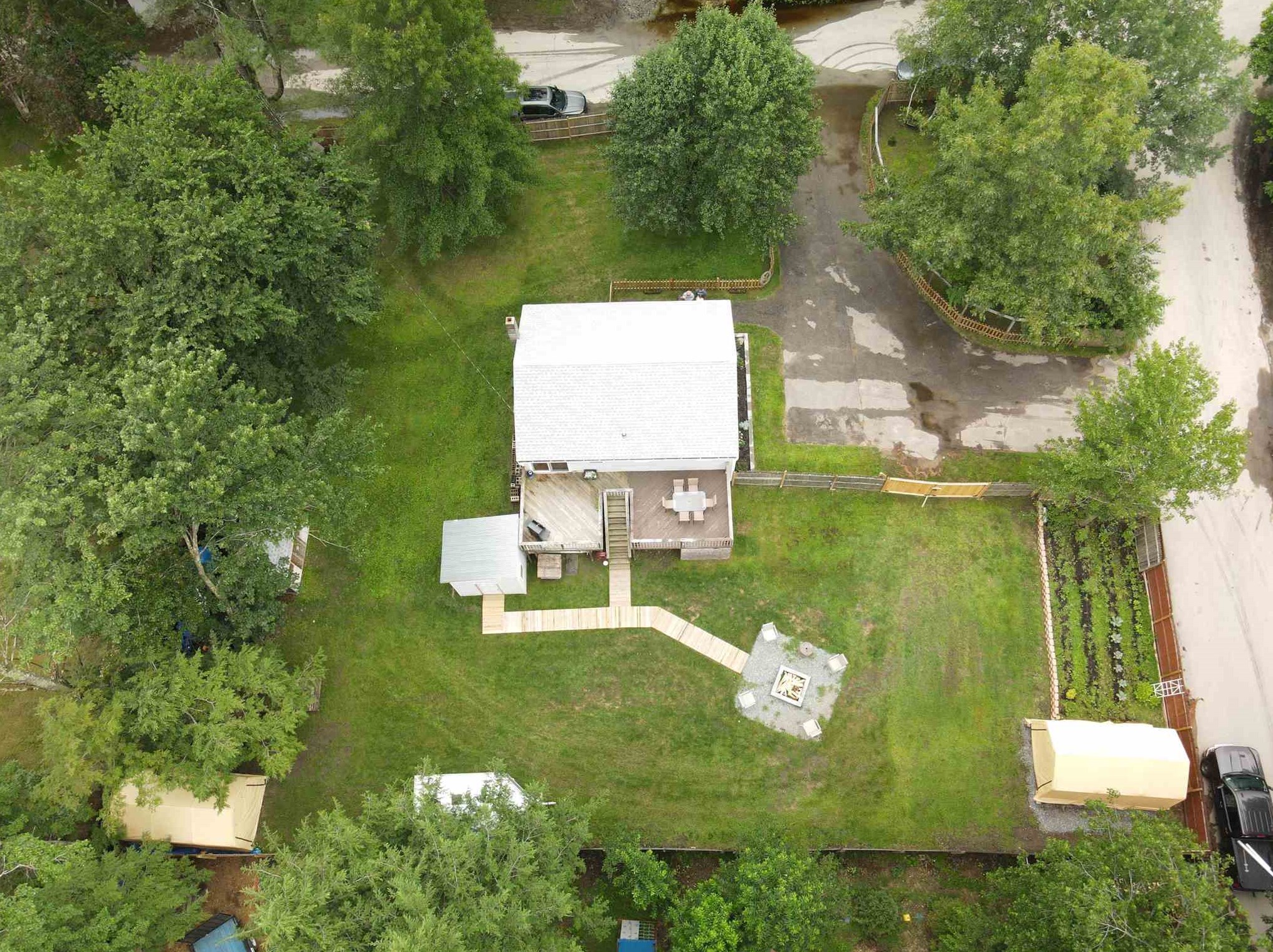 39 Essex Dr, Raymond, NH 03077