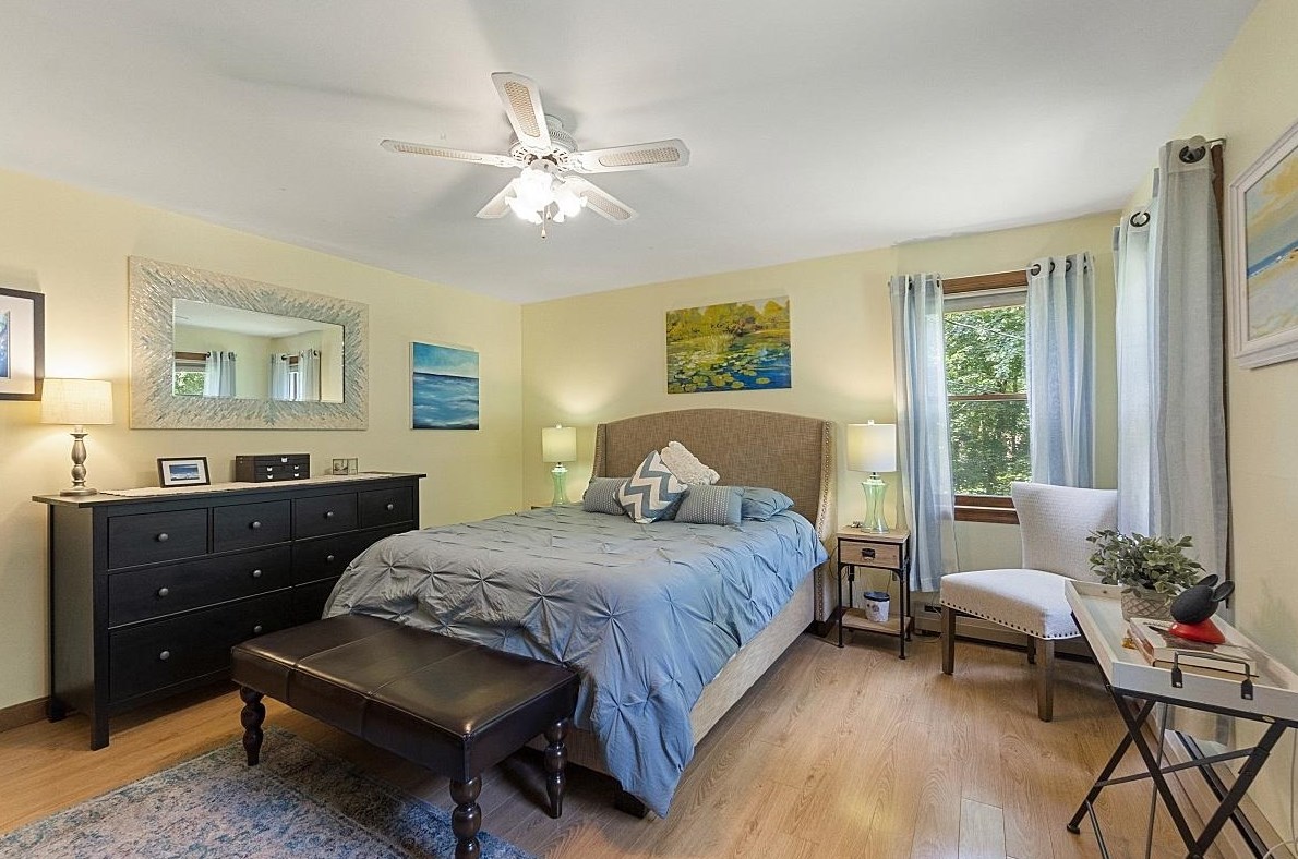 10 Anna Louise Dr, Hudson NH  03051-5401 exterior