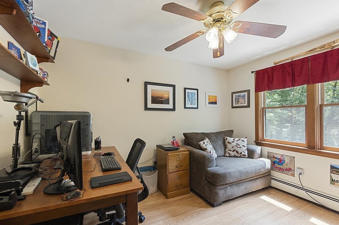 10 Anna Louise Dr, Hudson NH  03051-5401 exterior