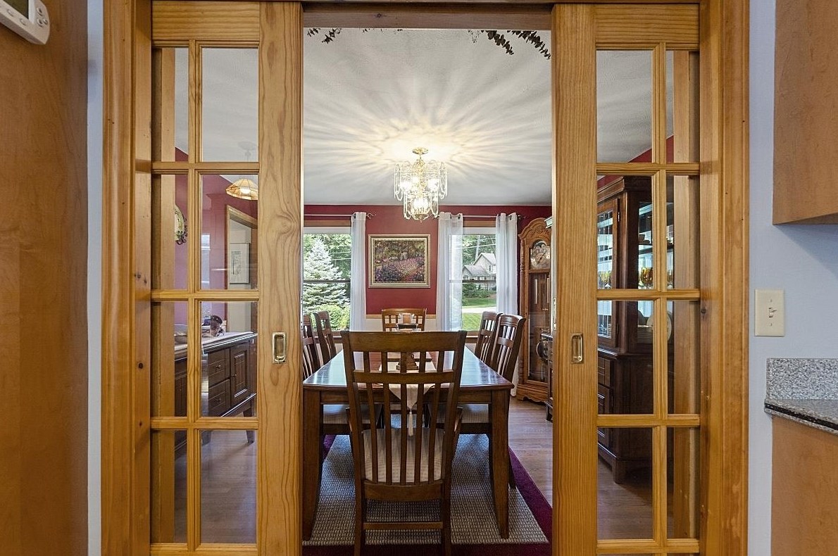 10 Anna Louise Dr, Hudson NH  03051-5401 exterior