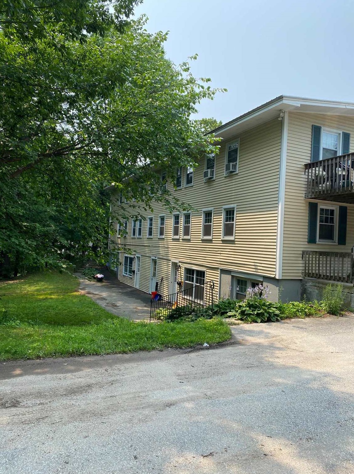 74 High #6, Goffstown, NH 03045