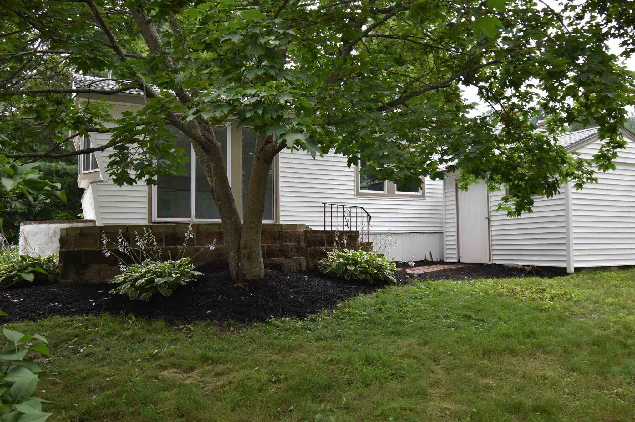 8 Mark, Nashua, NH 03062