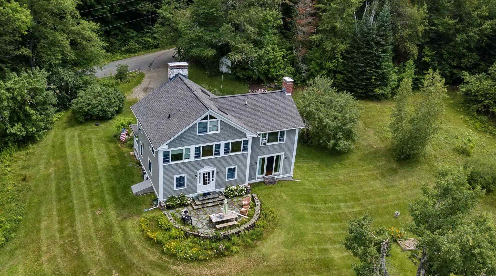 435 Paine Rd, Easton, NH 03580 exterior