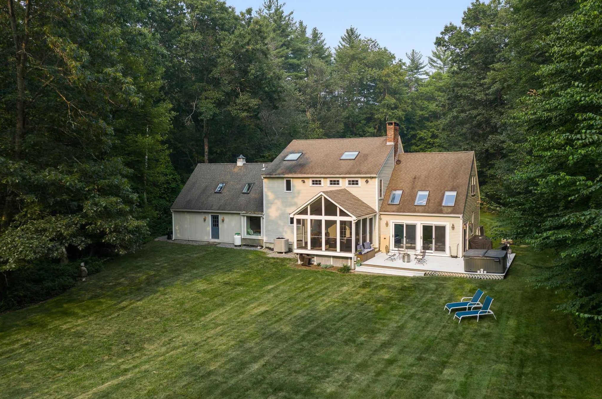 26 Schoolhouse, Amherst, NH 03031