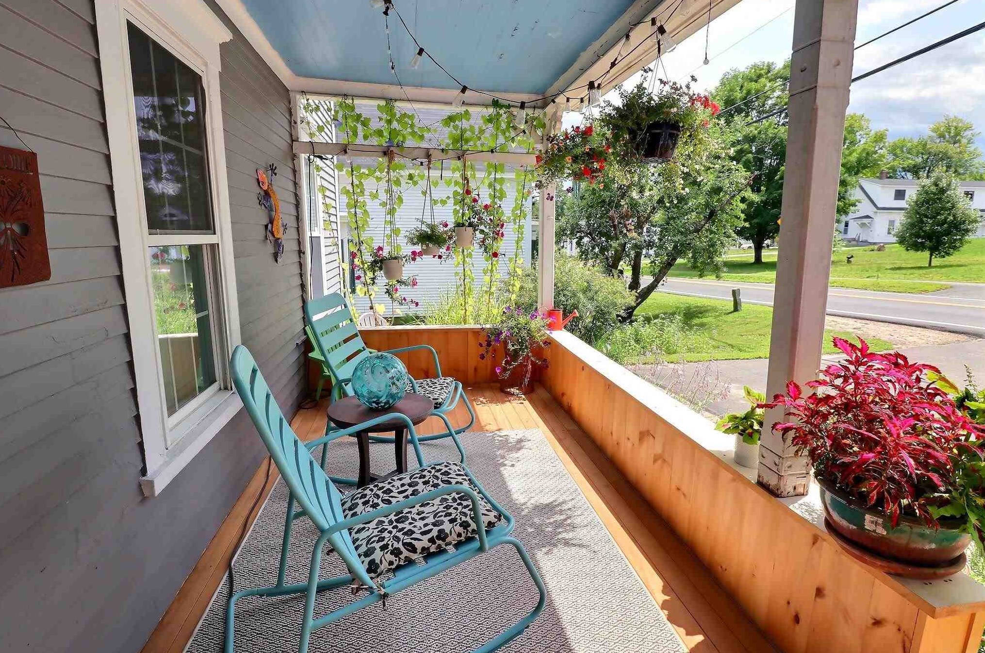54 Maple, Henniker, NH 03242