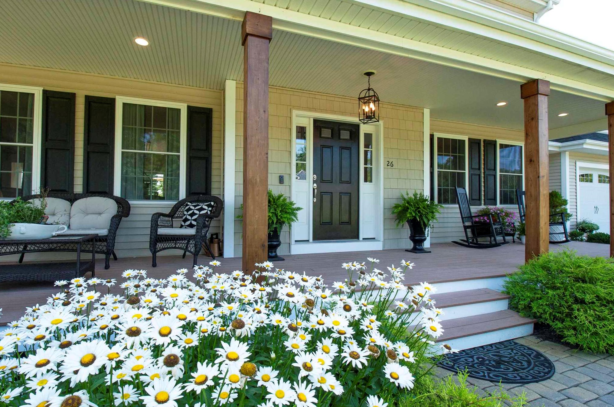 26 Harvest Dr, Derry NH  03038-4872 exterior