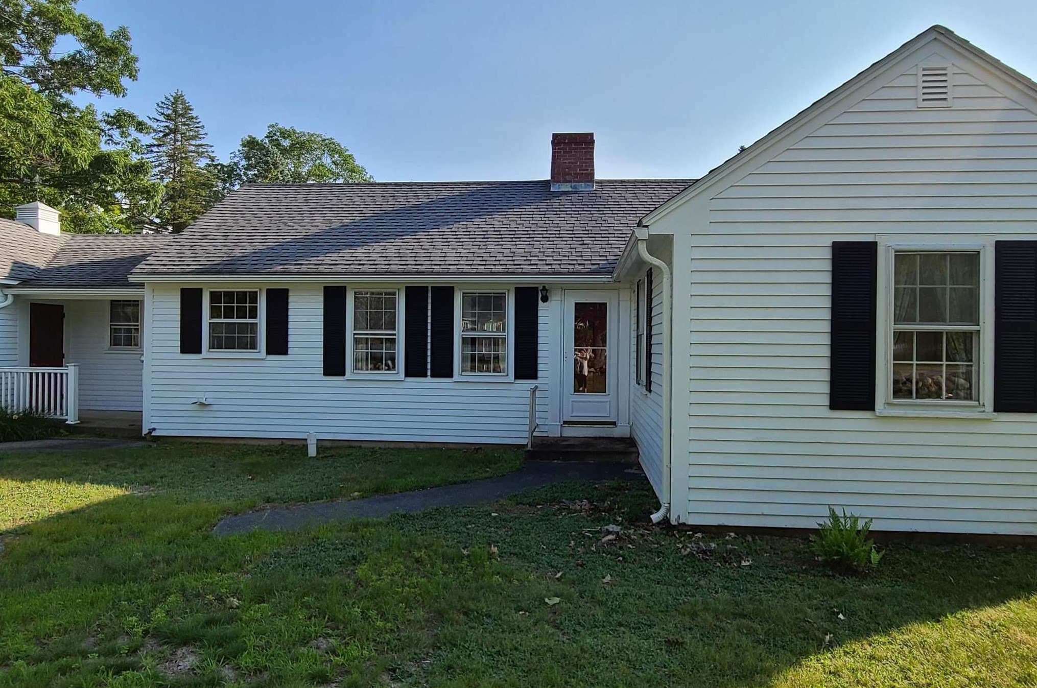 234 Main St, Tuftonboro, NH 03894 exterior