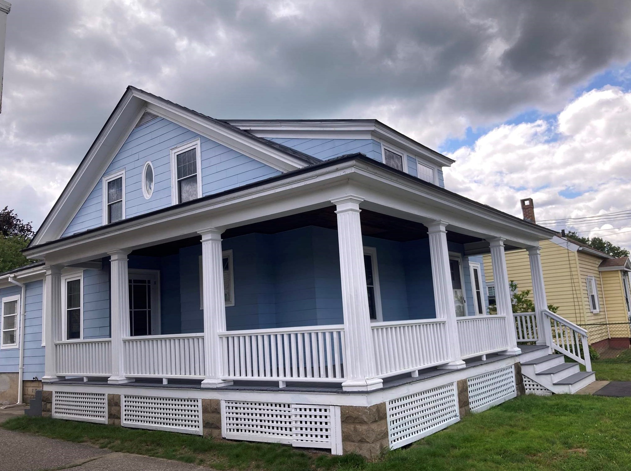 38 5th St, Dover, NH 03820