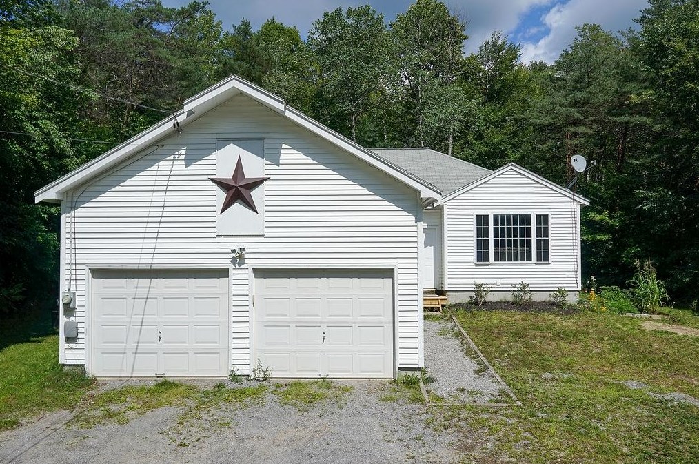 61 Valhalla Farm, Hillsboro, NH 03244