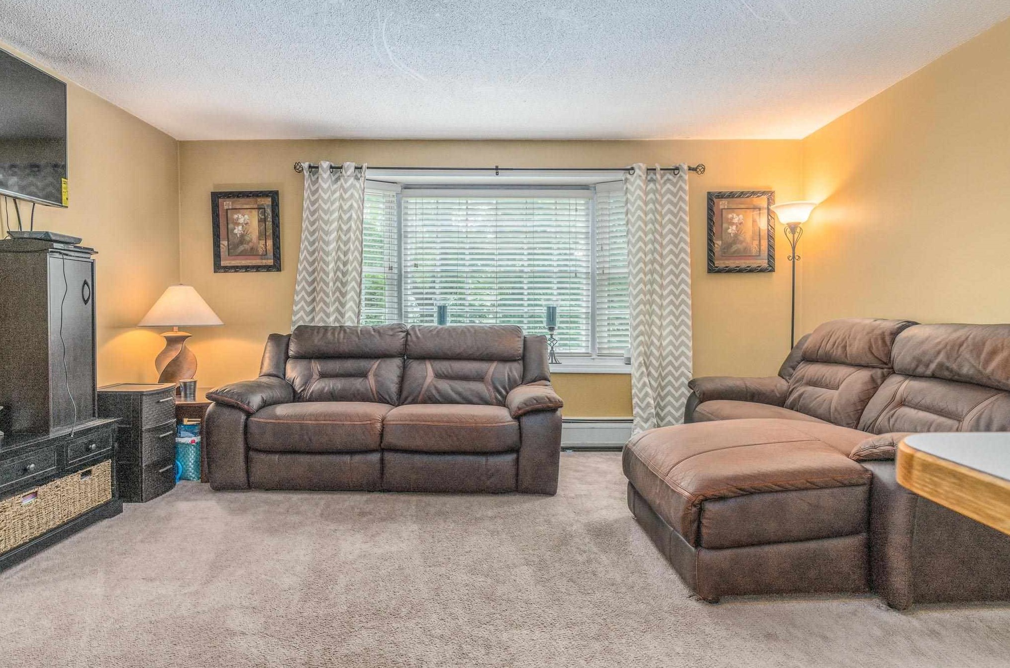 50 N Main St #4, Salem, NH 03079