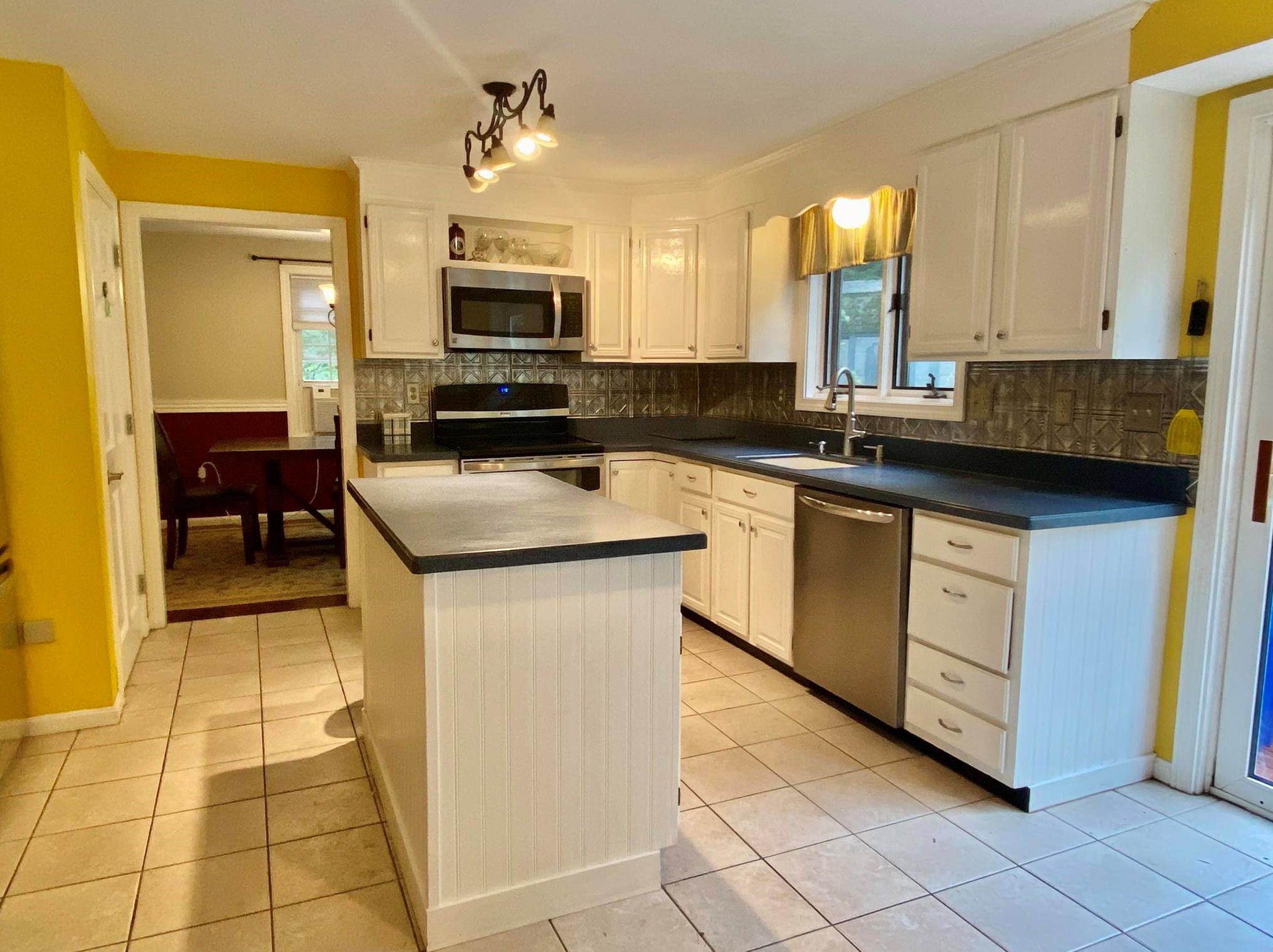 22 Settlers, Salem, NH 03079