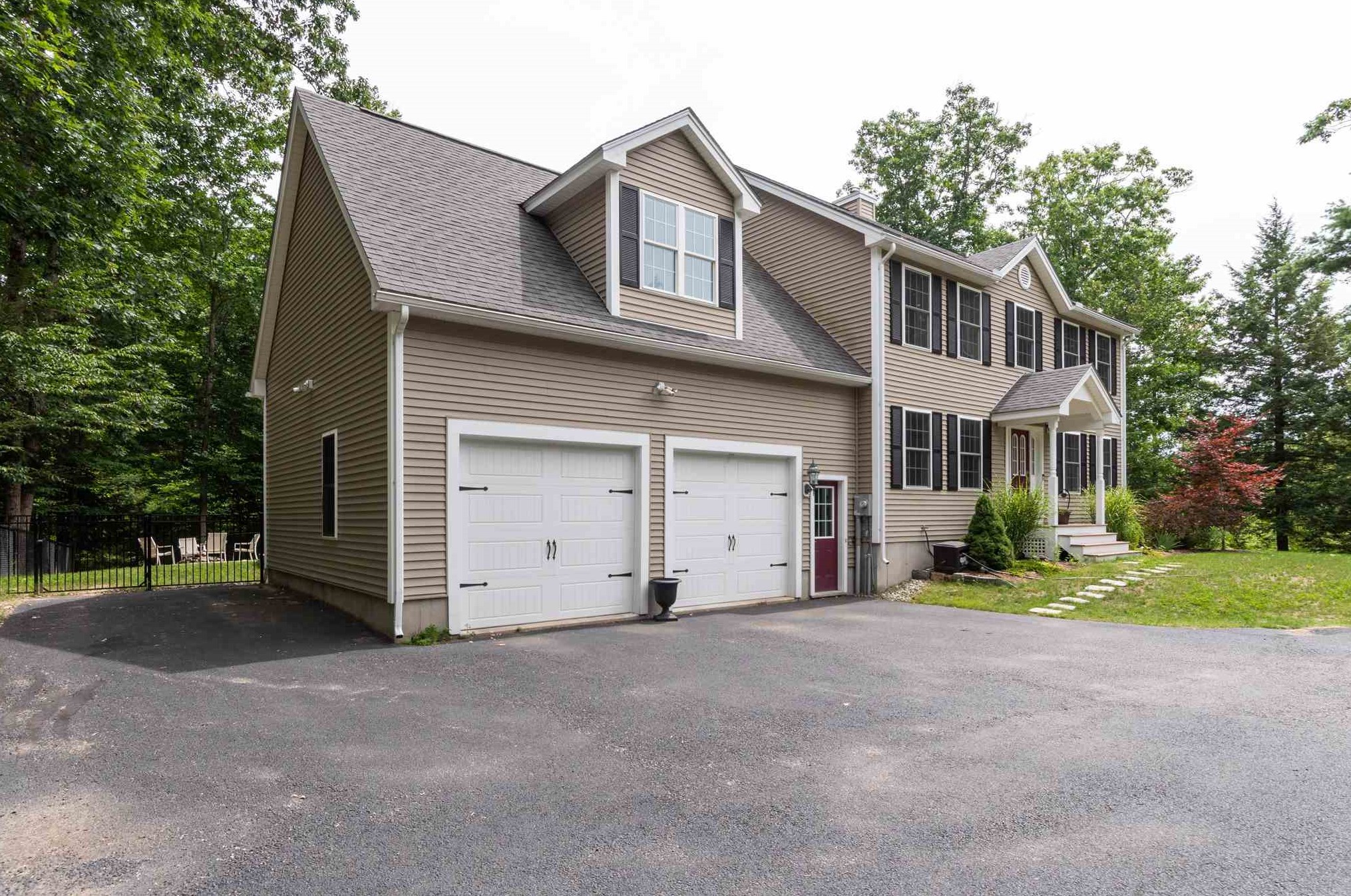 25 Westgate, Mount Vernon, NH 03057