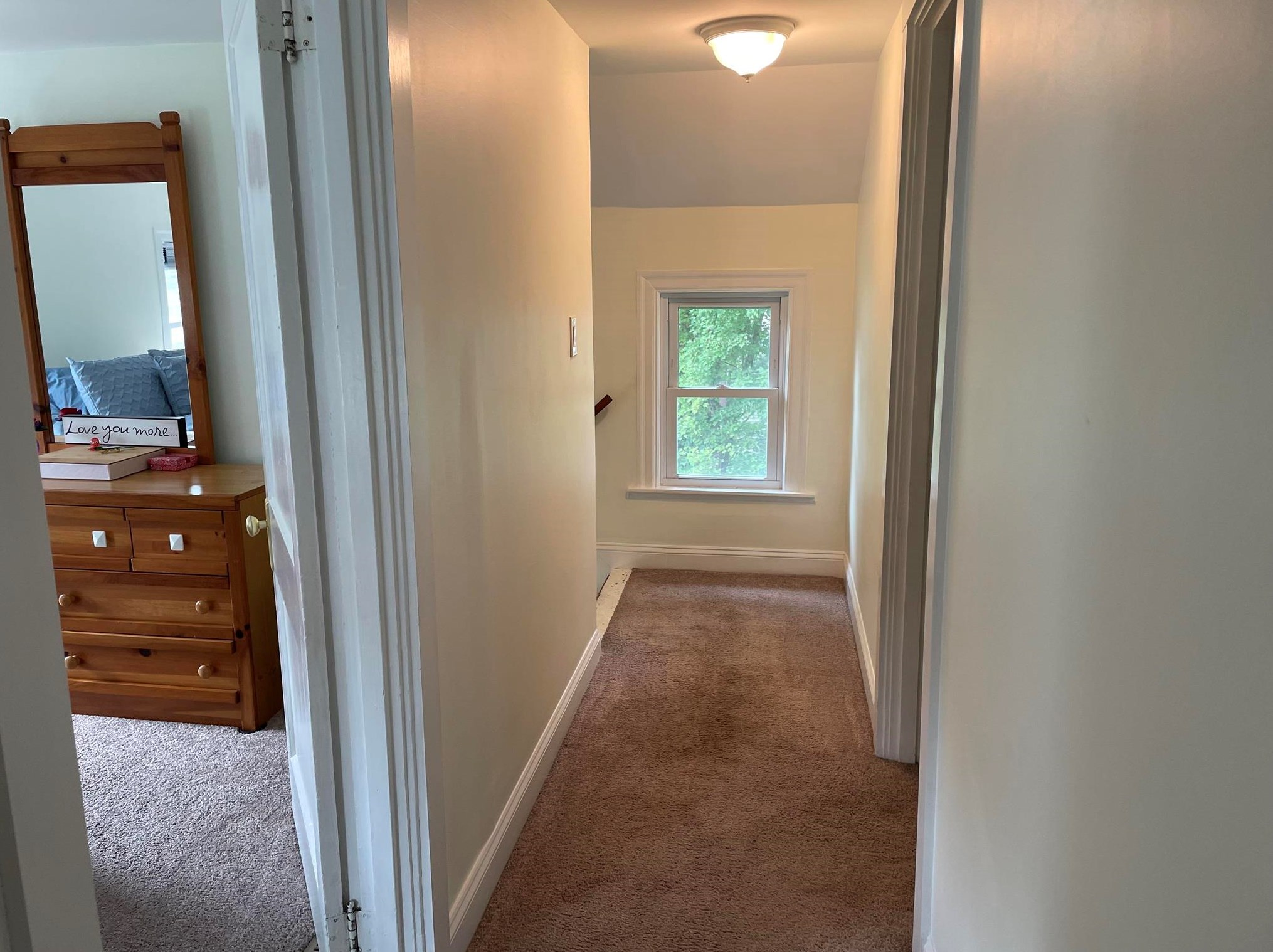 102 Highland St, Hudson NH  03051-3803 exterior