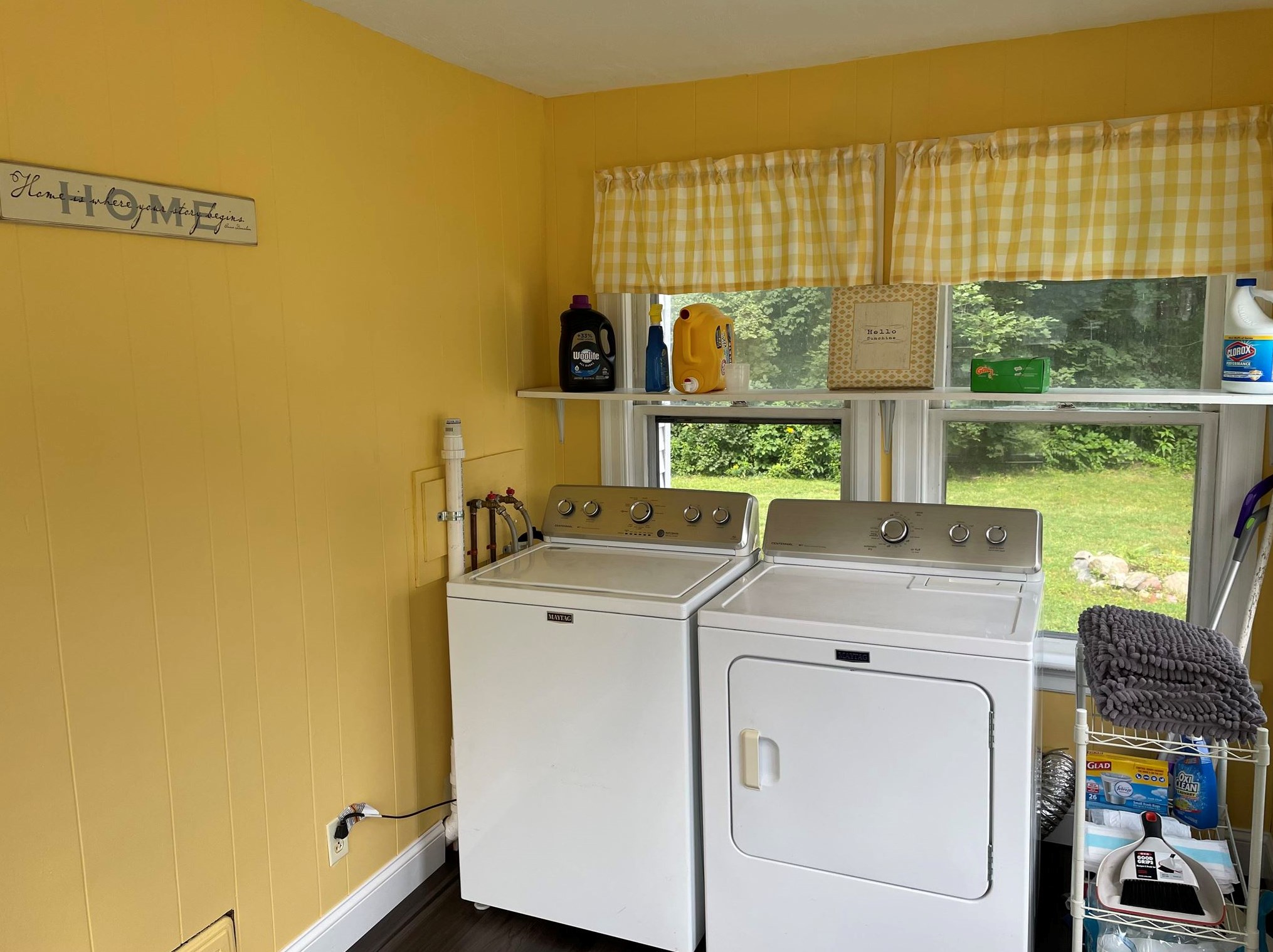 102 Highland St, Hudson NH  03051-3803 exterior