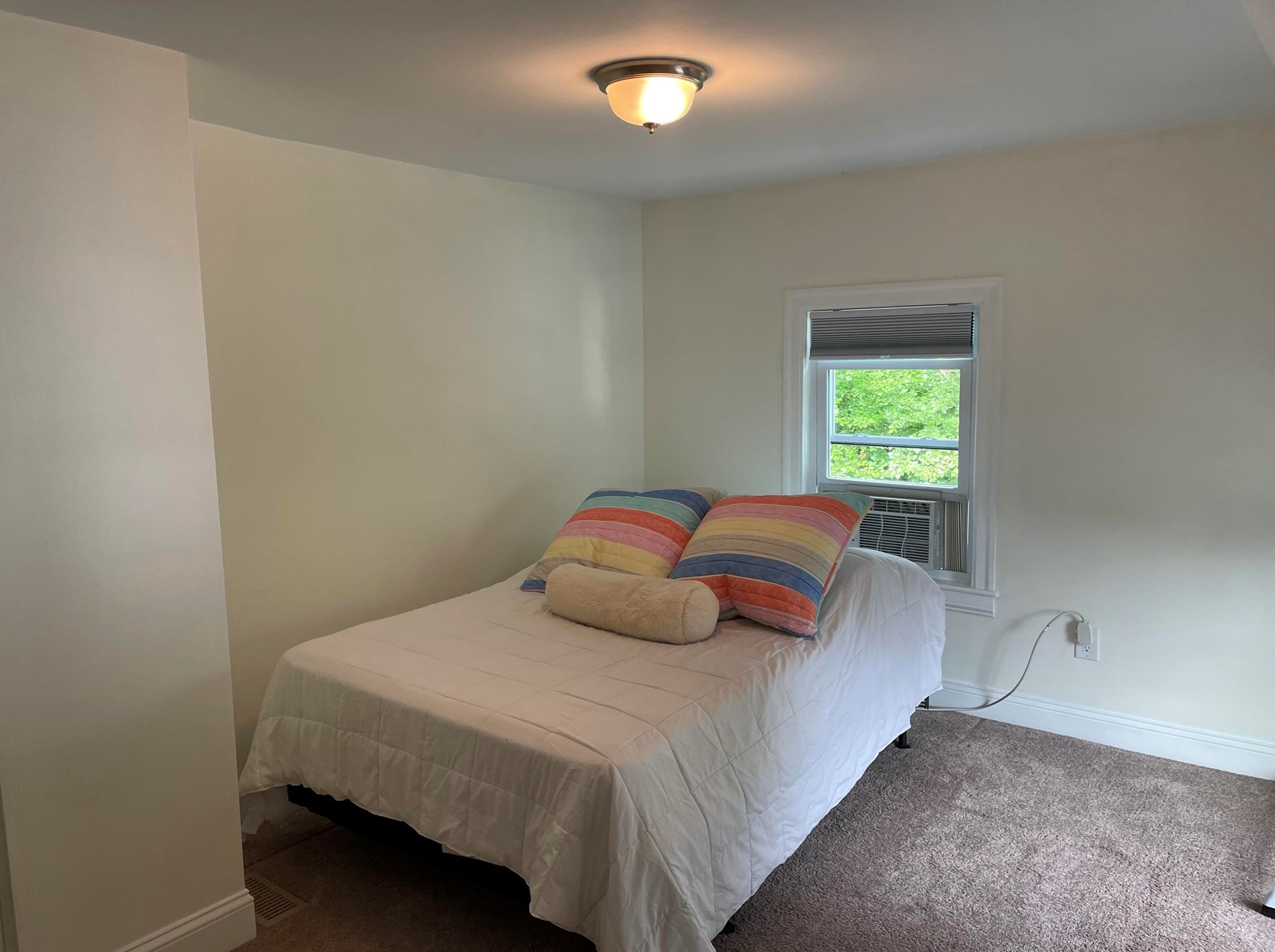 102 Highland St, Hudson NH  03051-3803 exterior