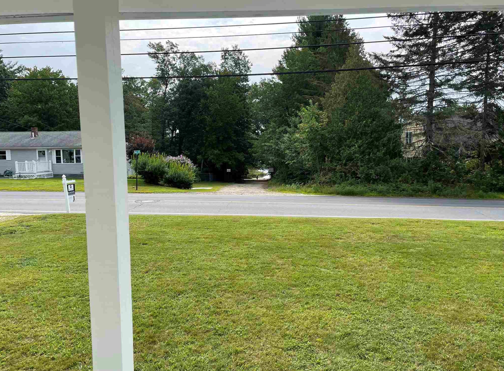 102 Highland St, Hudson NH  03051-3803 exterior