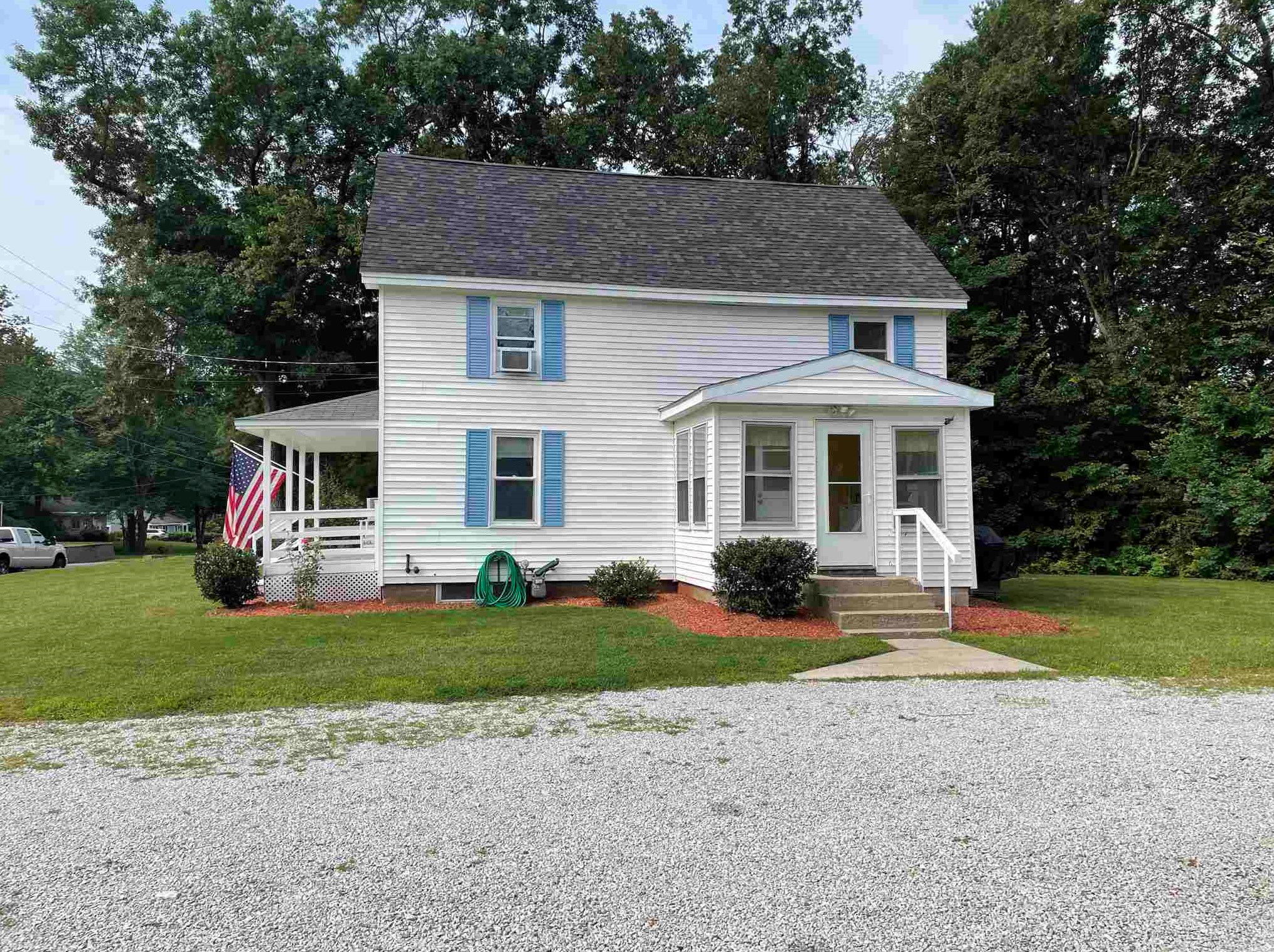 102 Highland St, Hudson NH  03051-3803 exterior