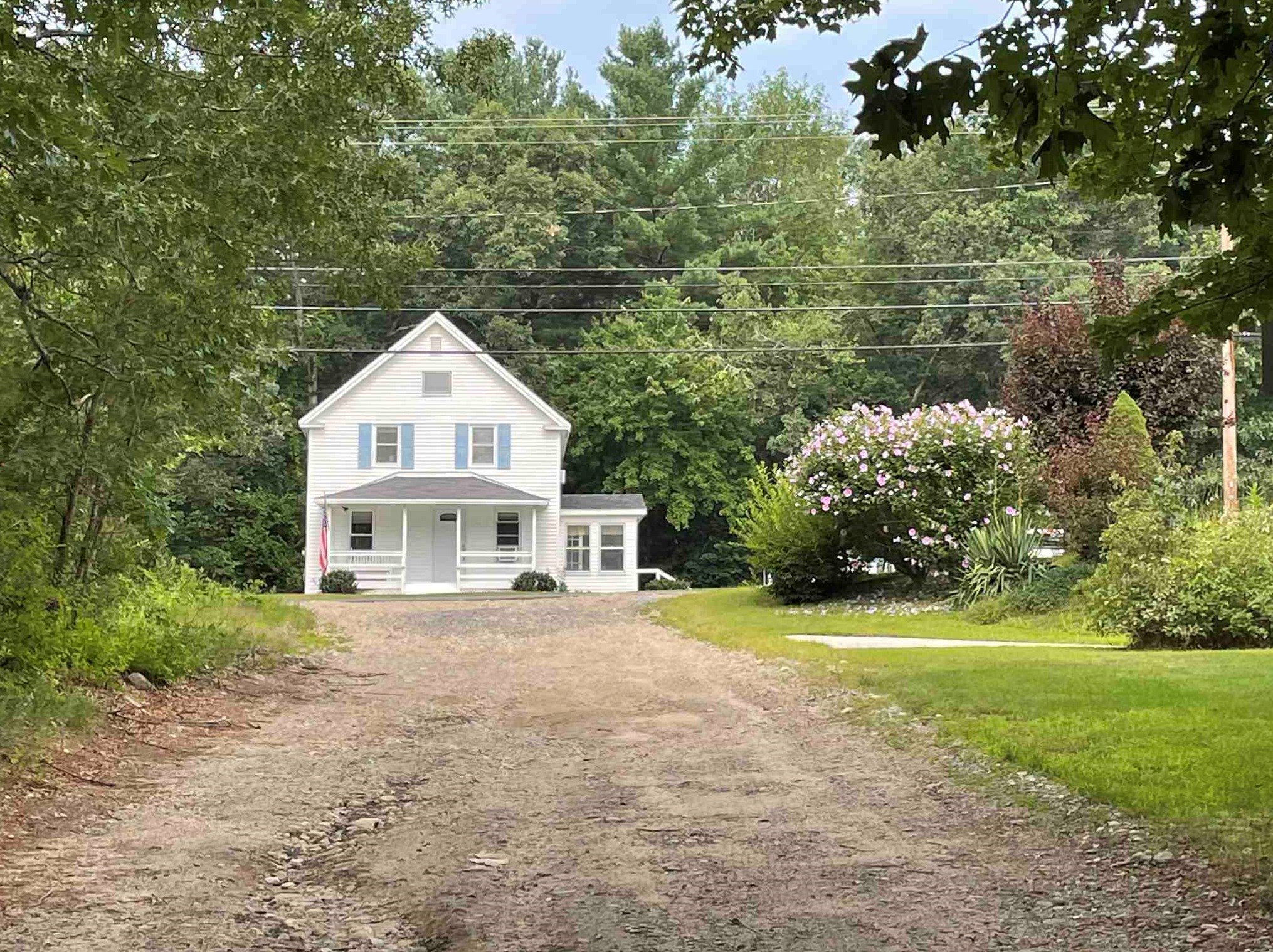 102 Highland St, Hudson NH  03051-3803 exterior