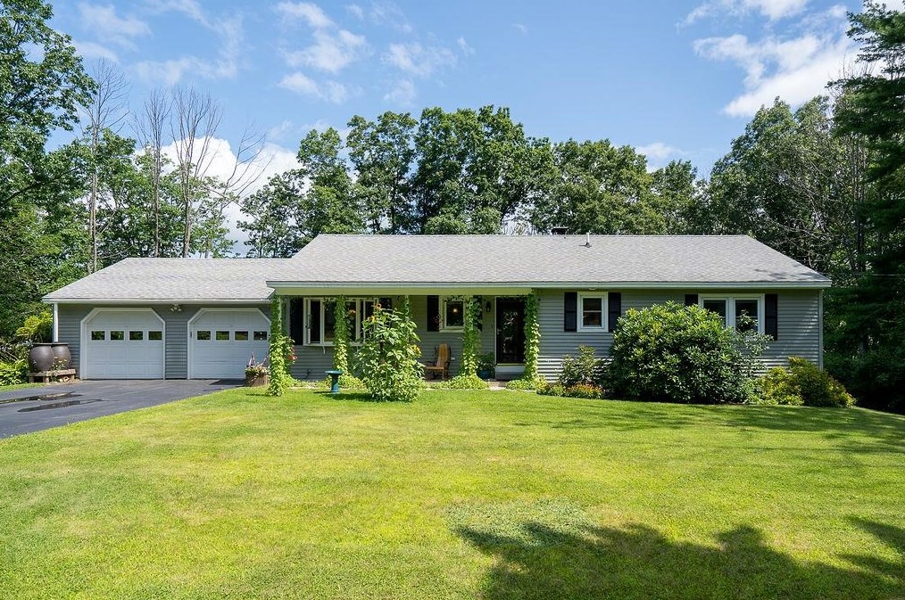 5 Orchard St, Manchester, NH 03106-1144