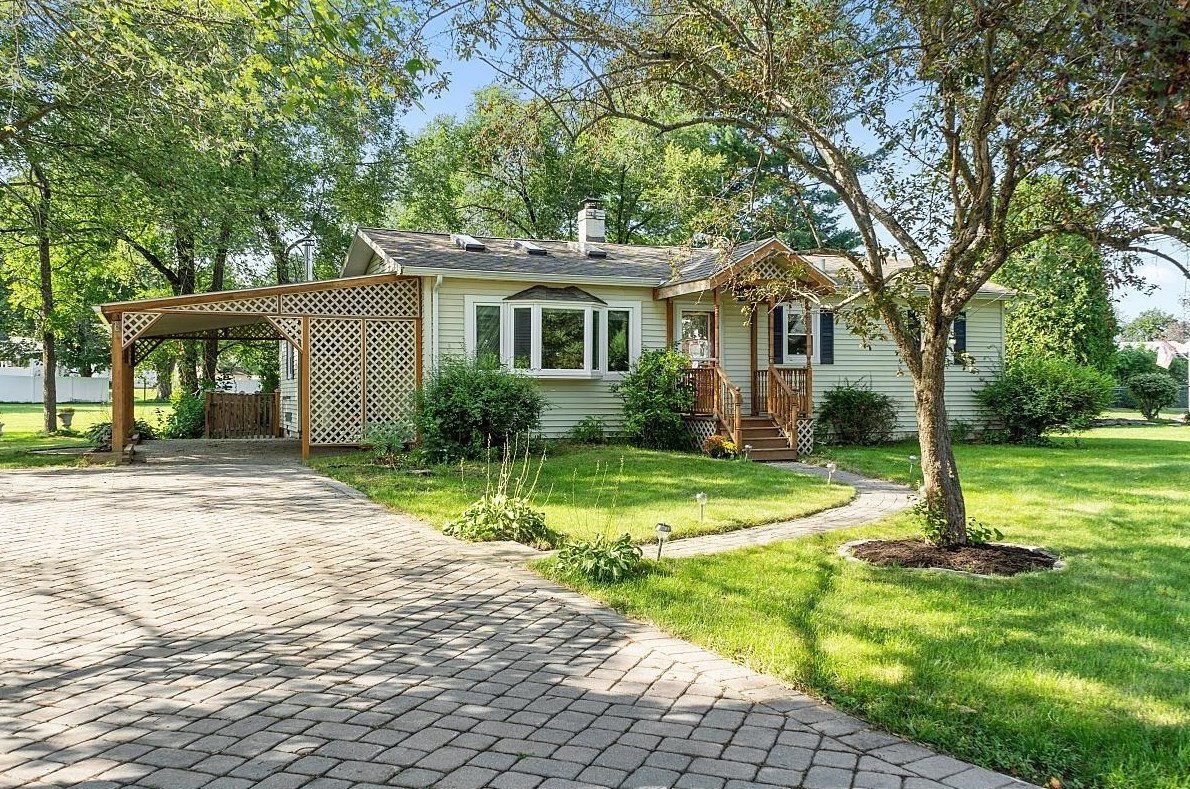 13 Arbor, Dover, NH 03820