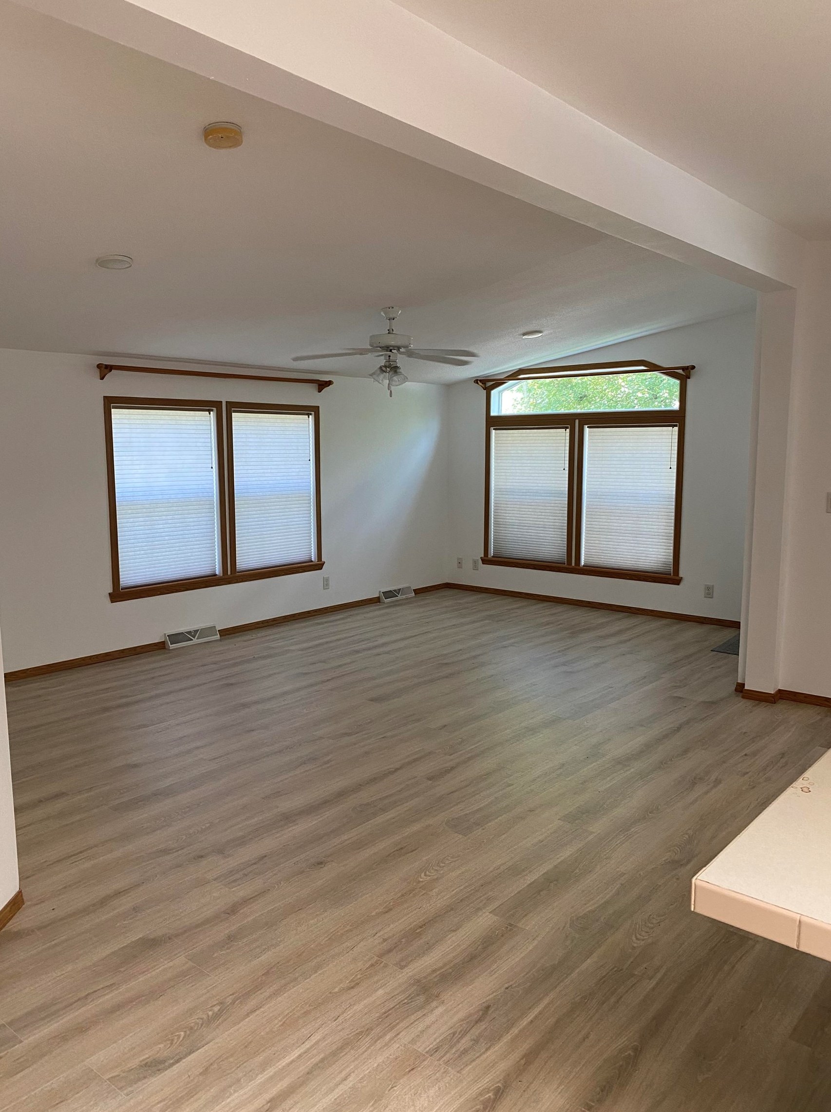 62 Victorian Way, Manchester NH  03104-5789 exterior