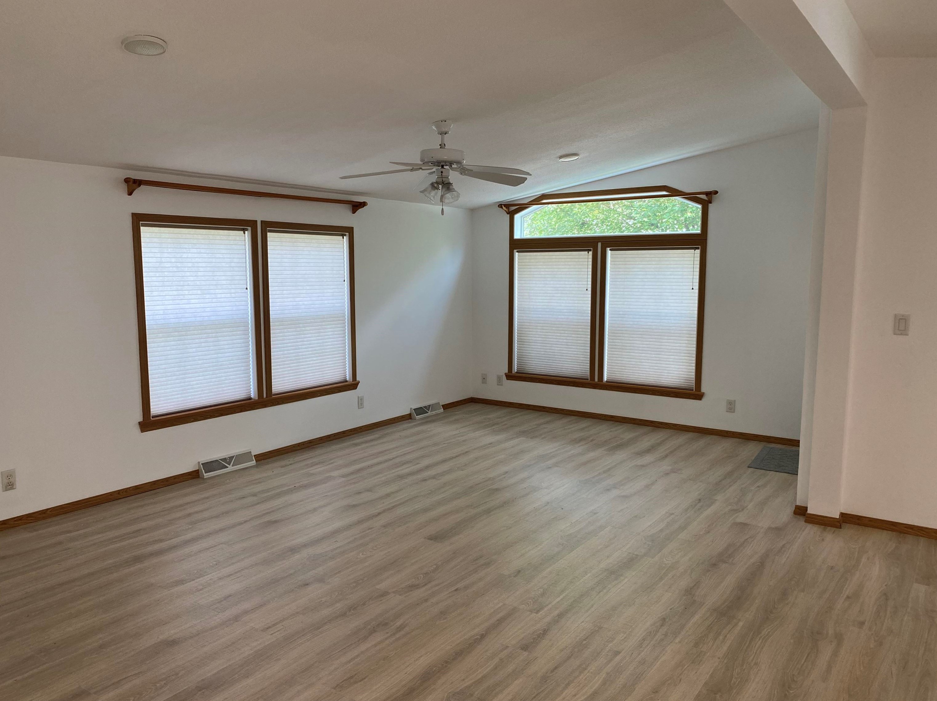 62 Victorian Way, Manchester NH  03104-5789 exterior