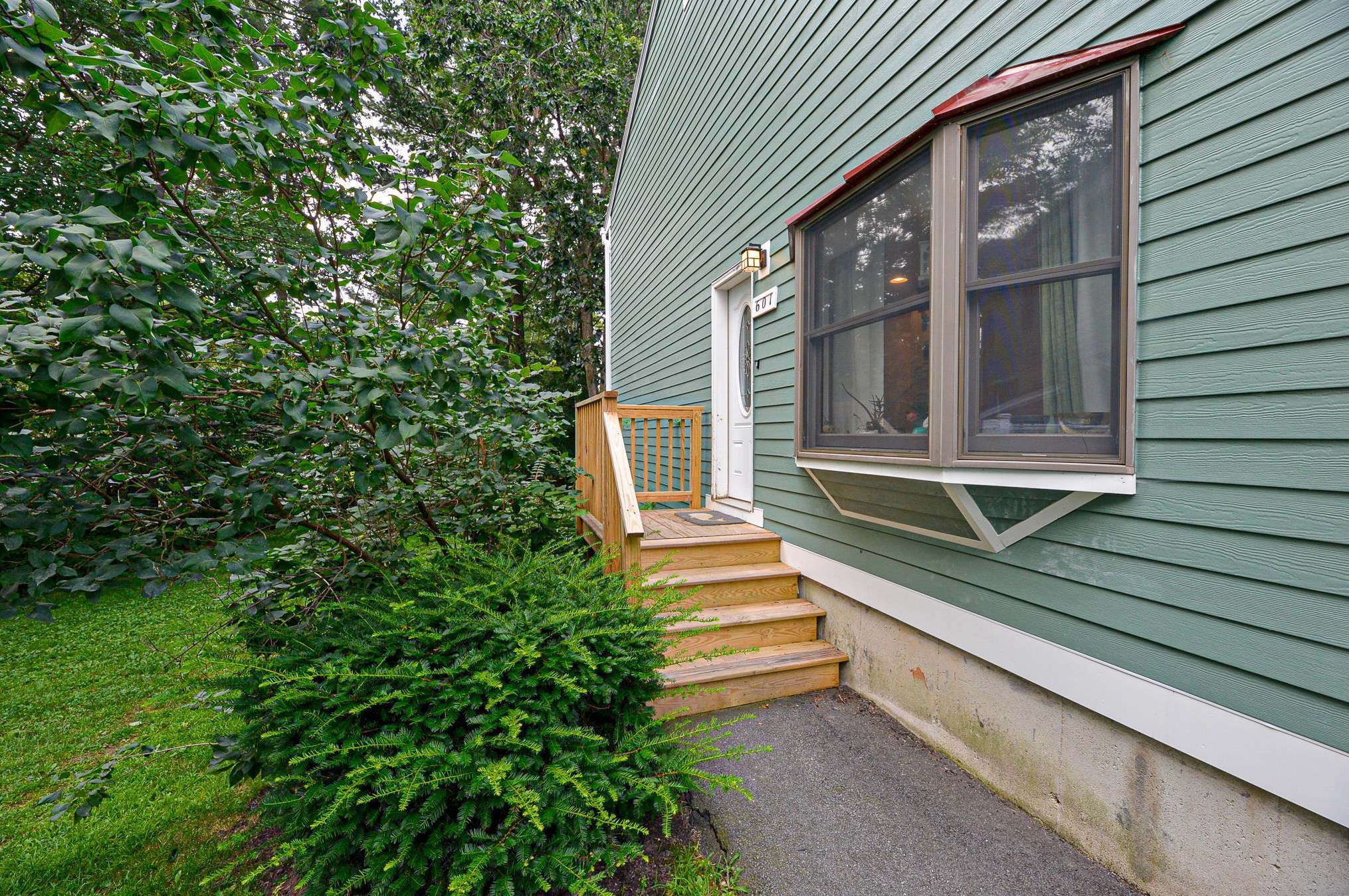 601 Piscassic St, Newmarket, NH 03857 exterior