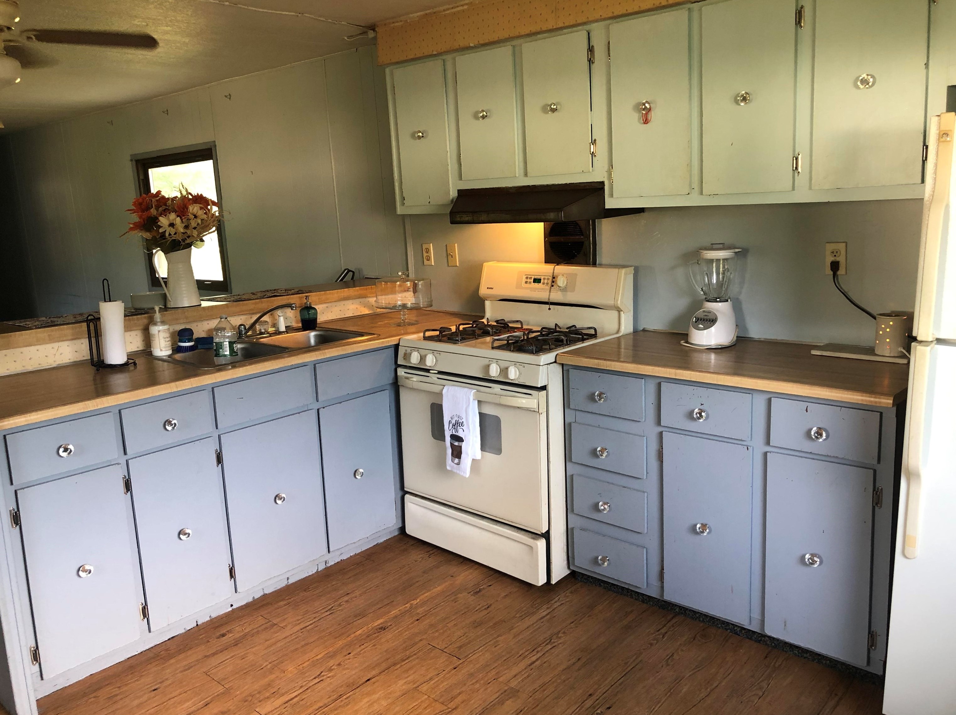 11 Spring, Derry, NH 03038