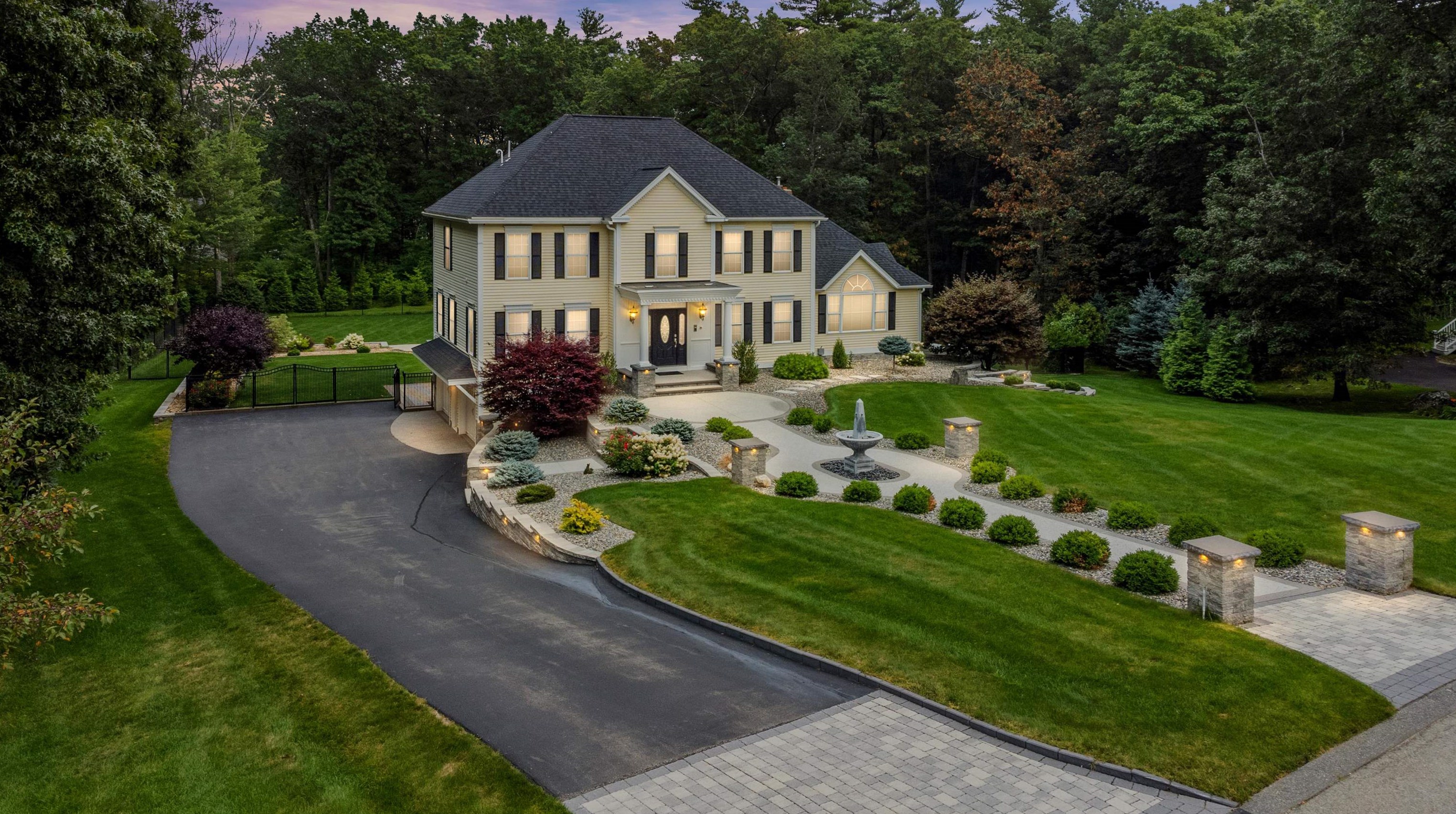 34 Briarwood Dr, Salem, NH 03079