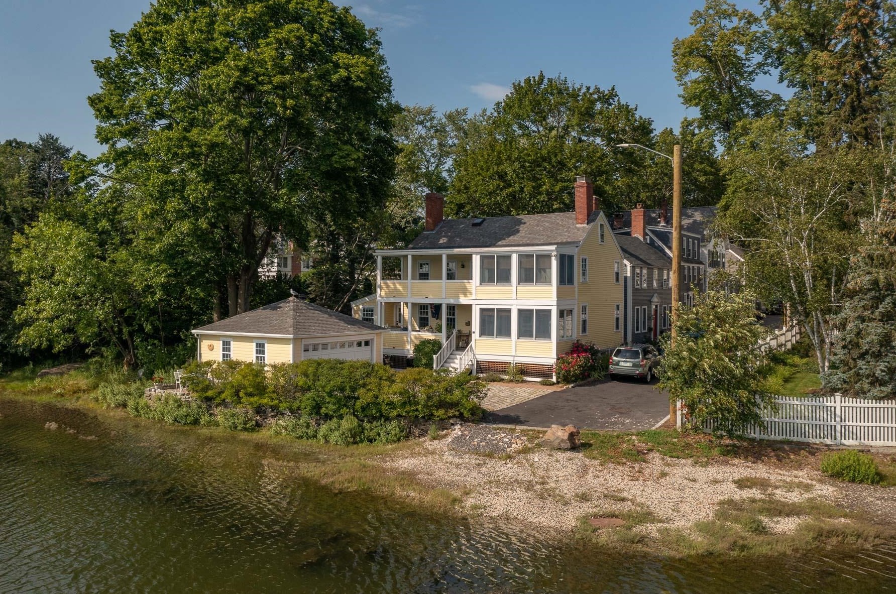 77 Wentworth St, Portsmouth, NH 03801