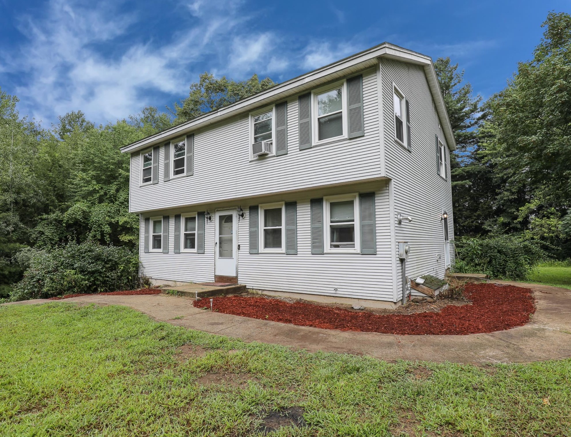 27 Hope Hill, Derry, NH 03038