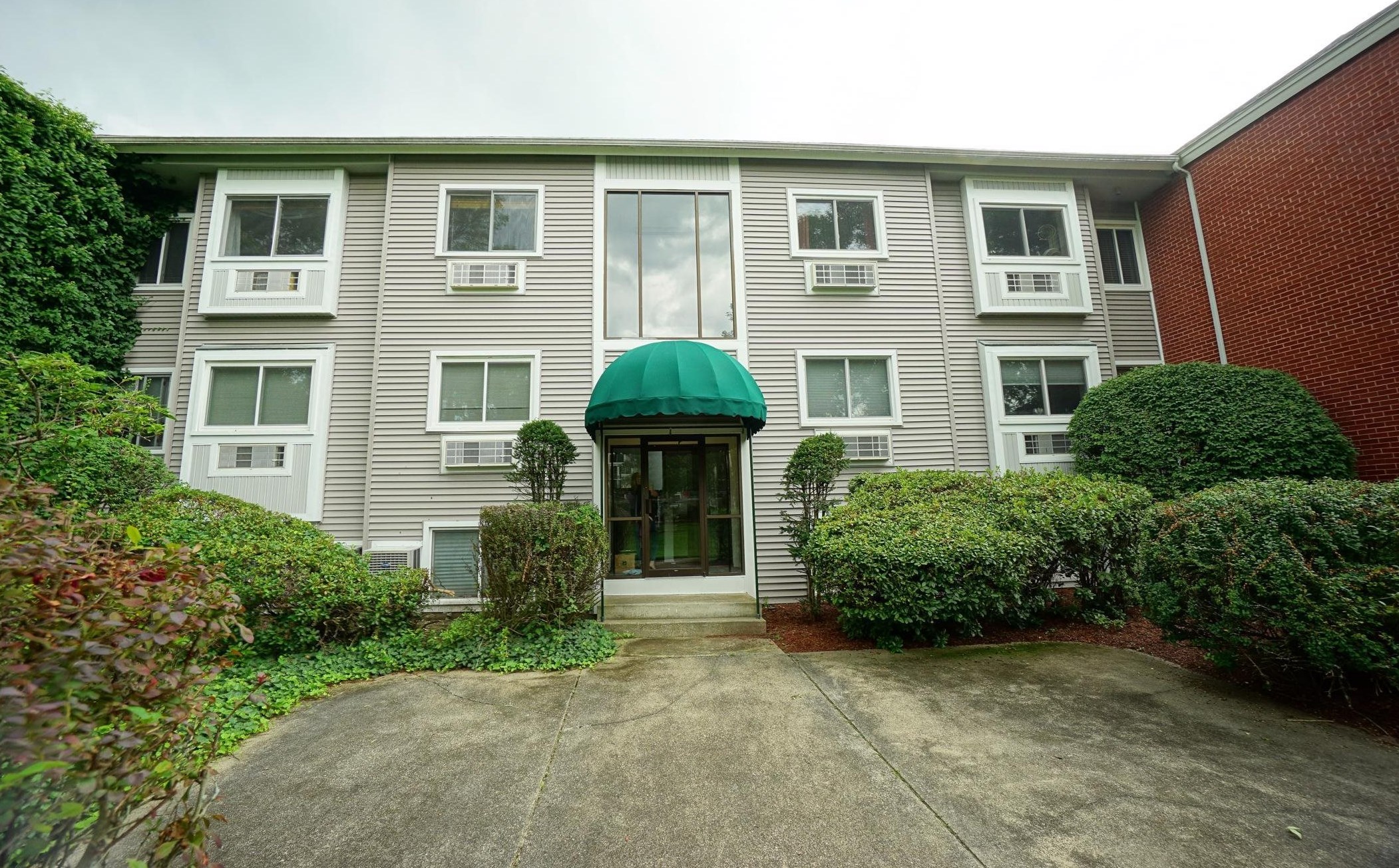 121 Cluff Crossing Rd #16, Salem, NH 03079