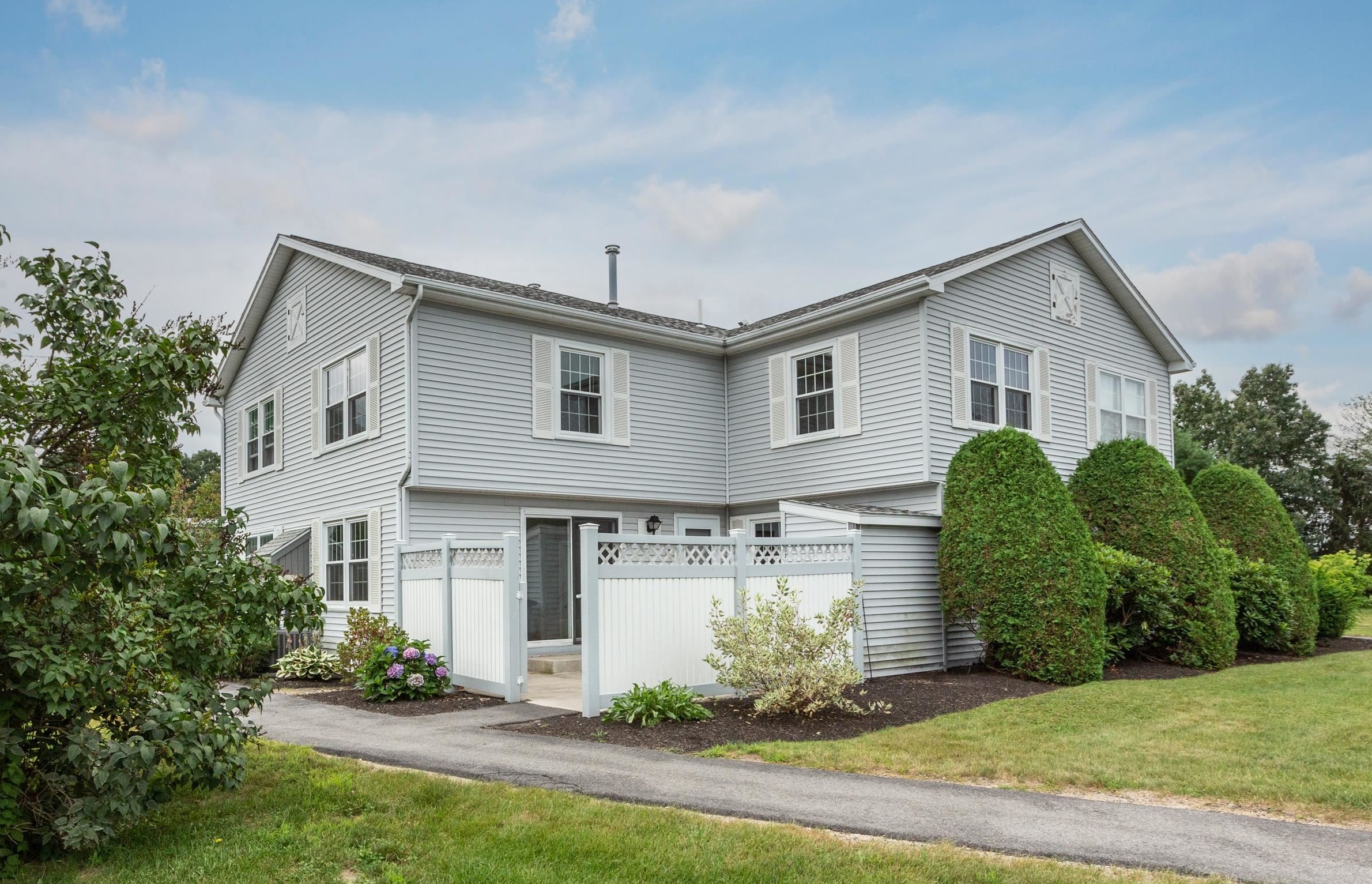 19 Springfield Ct, Rochester, NH 03867-2634
