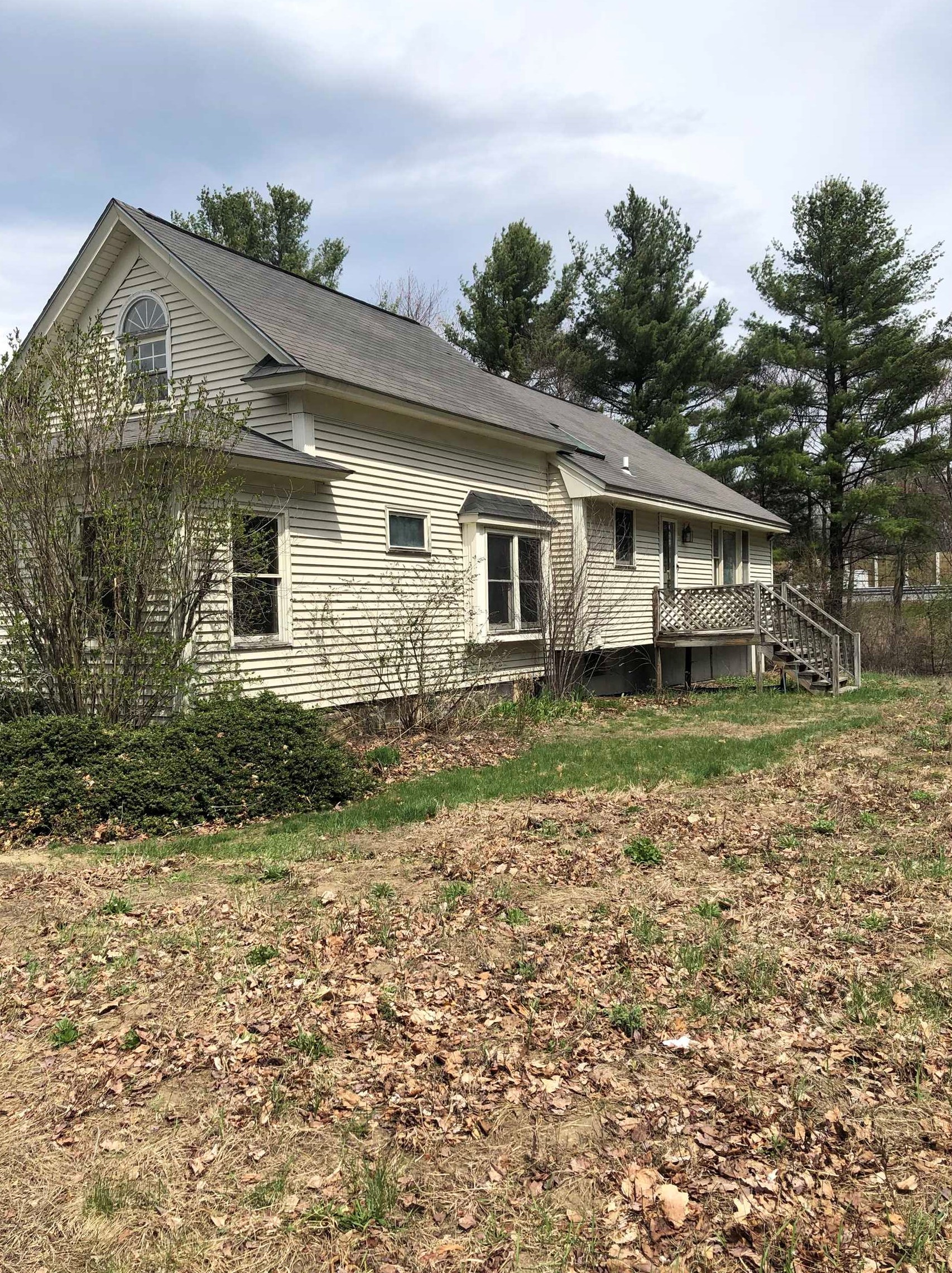 8 Valeska Ln, Salem, NH 03079