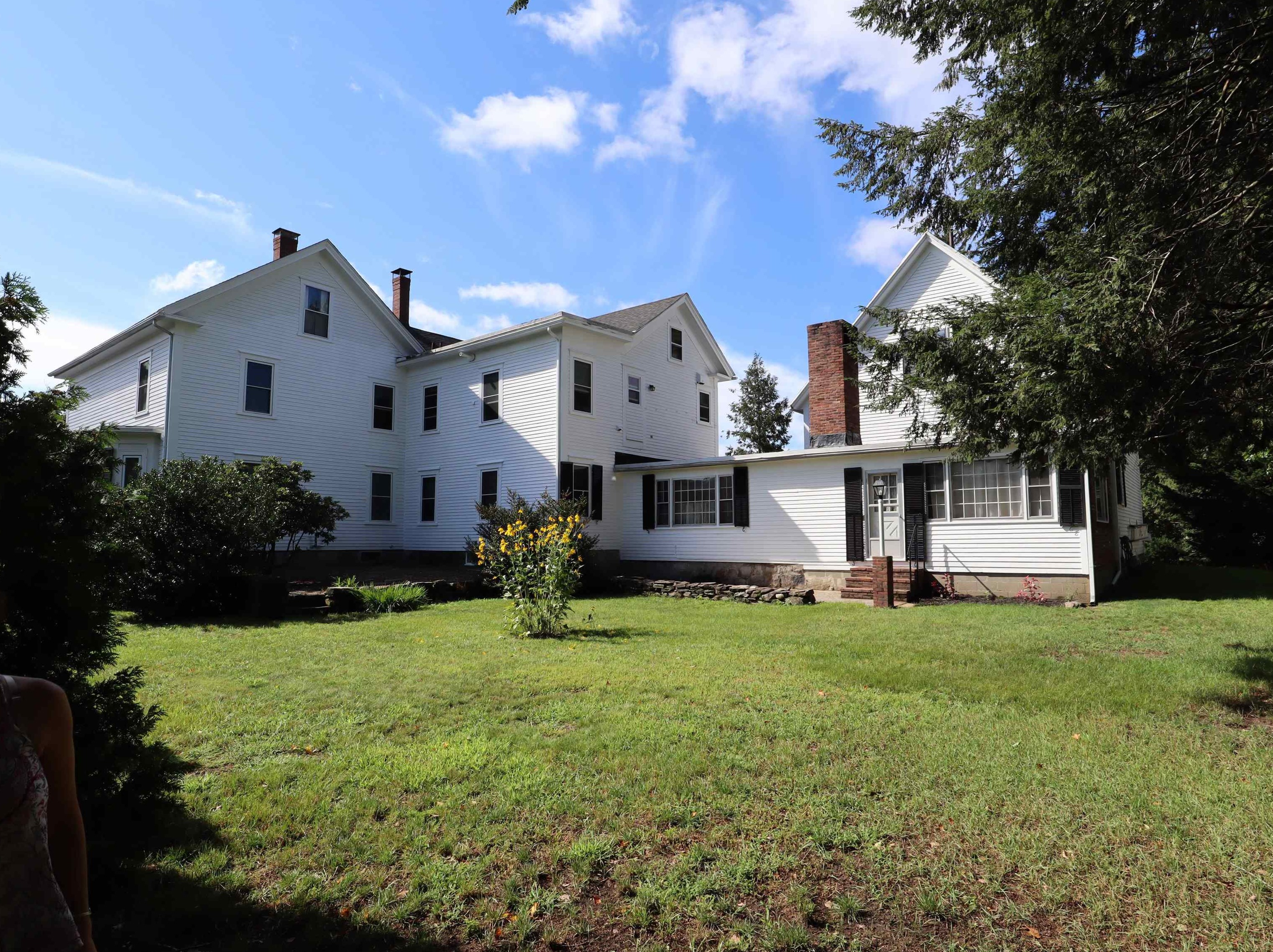 26 Sargent Ave, Nashua, NH 03064