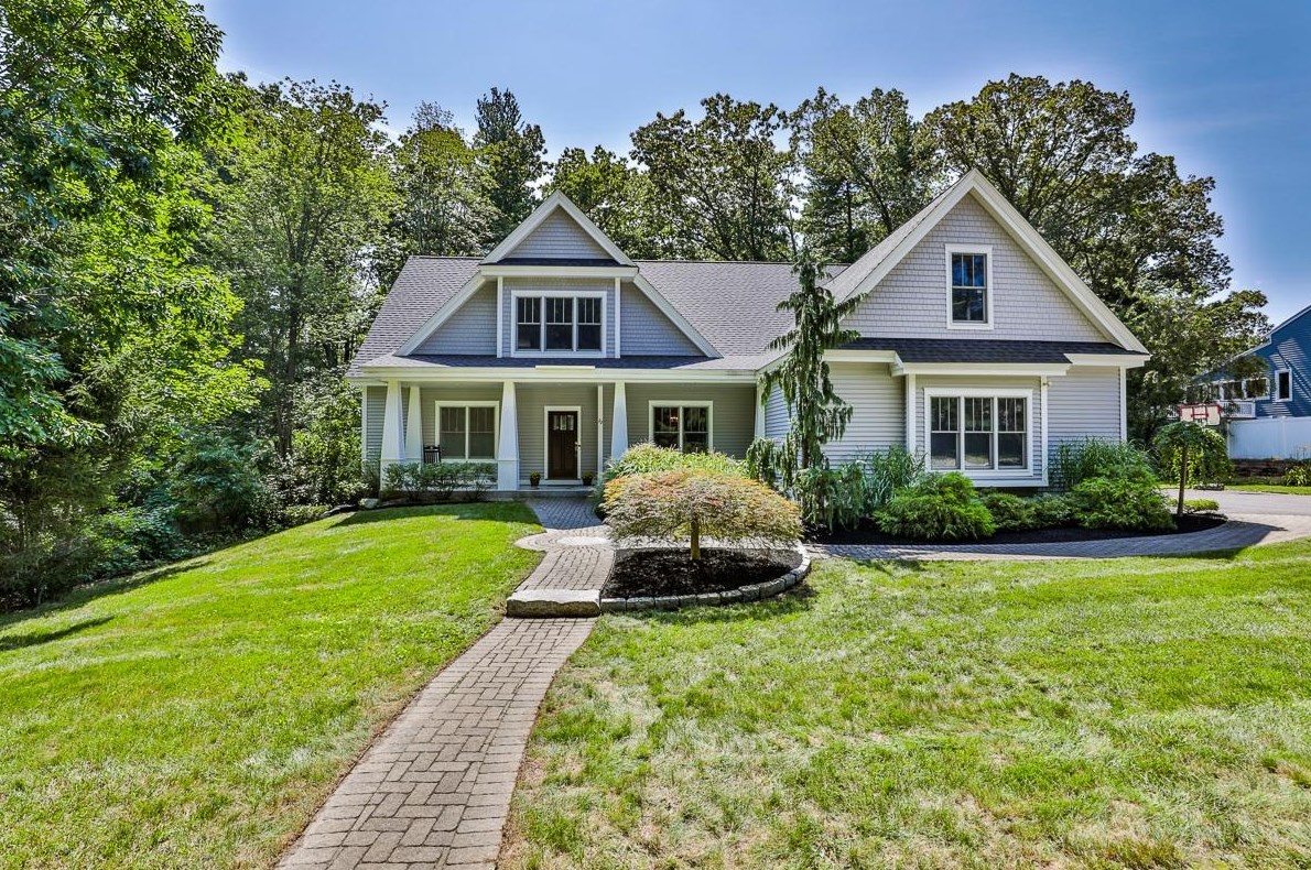 22 Columbia Ave, Nashua, NH 03064