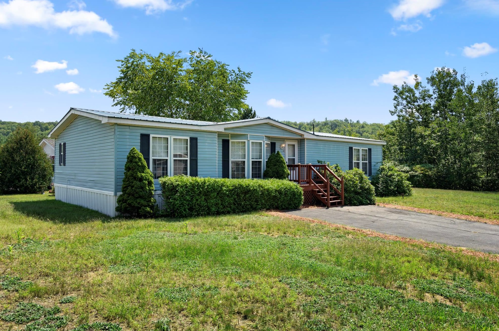 44 Scenic Dr, Belmont, NH 03220