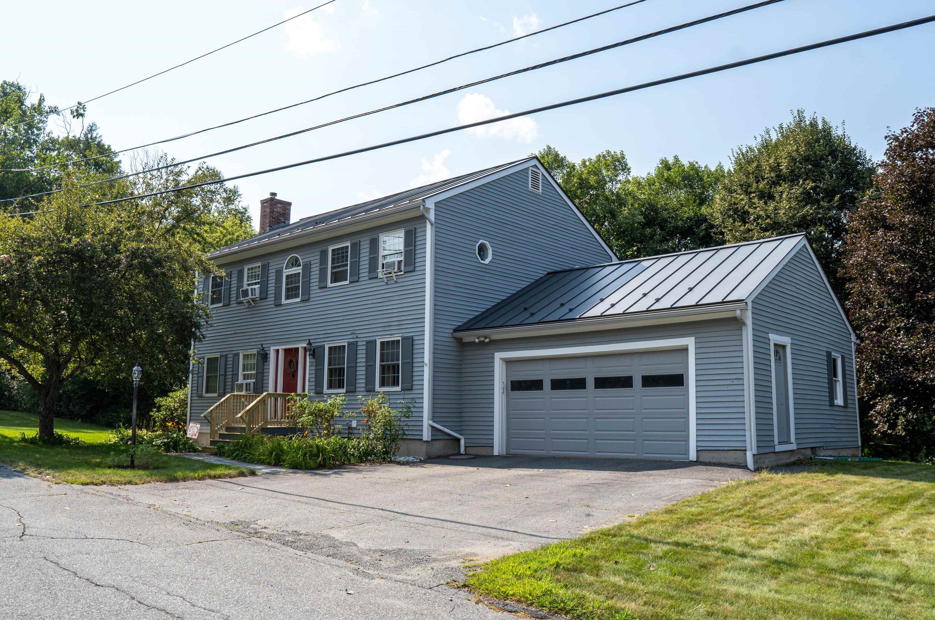 96 Buckingham Pl, Lebanon NH  03766-2609 exterior