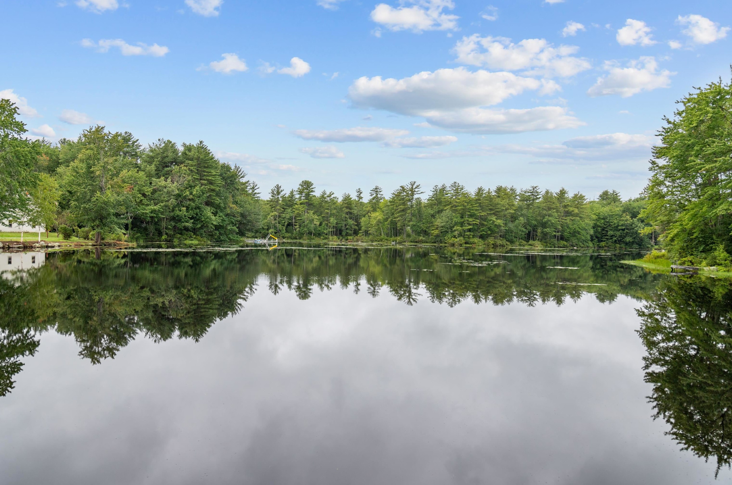 14 Lakeview Ln, Northwood, NH 03261