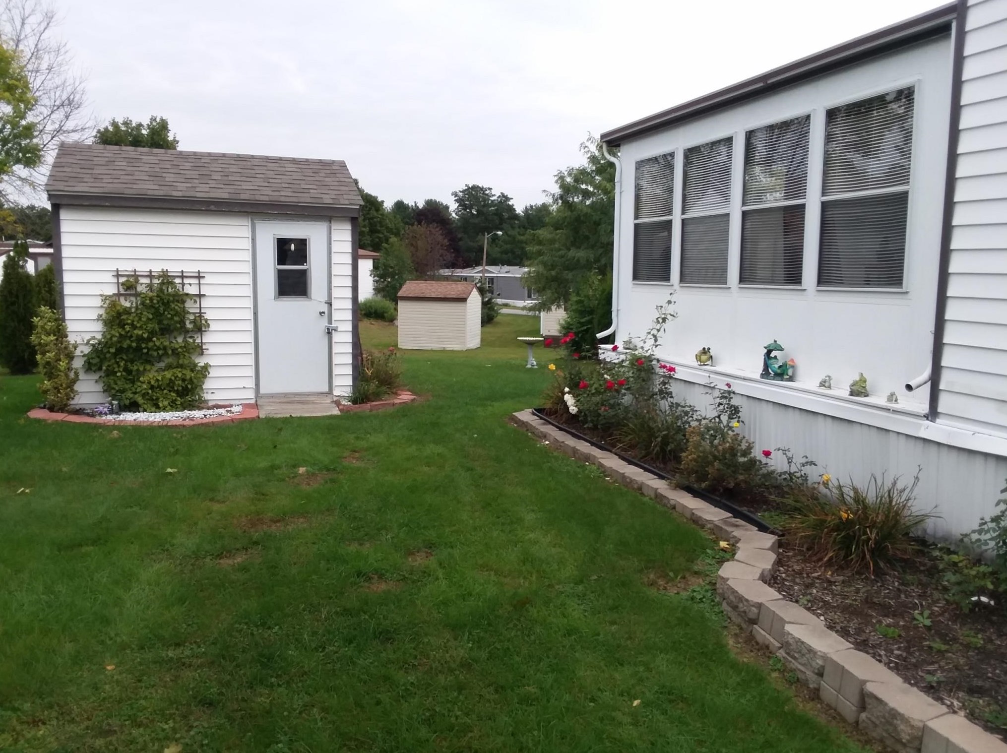 7 Monadnock Dr, Rochester NH  03867-5146 exterior