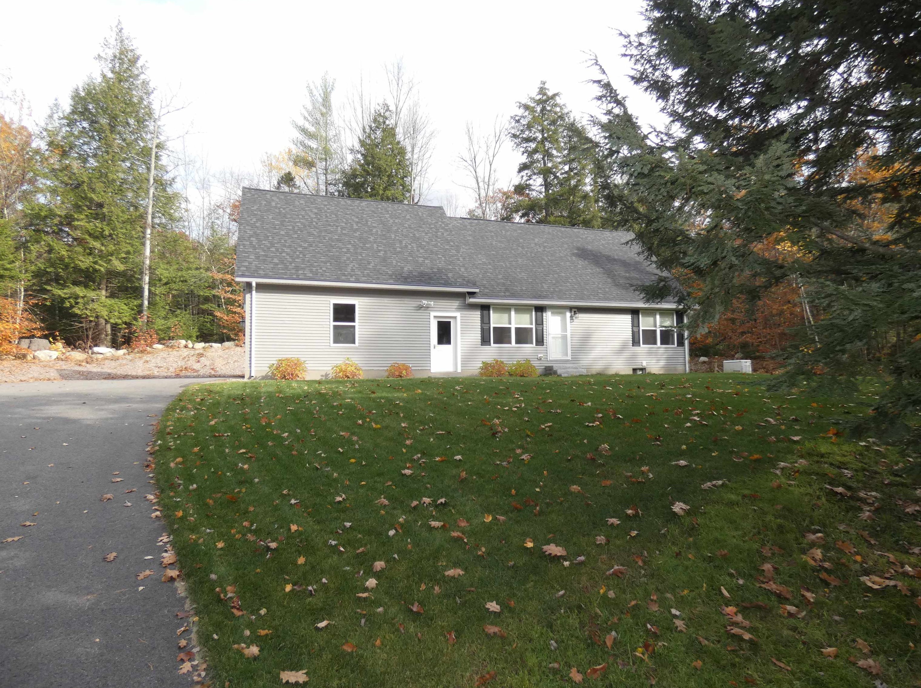 1139 Center St, Wolfeboro, NH 03894 exterior