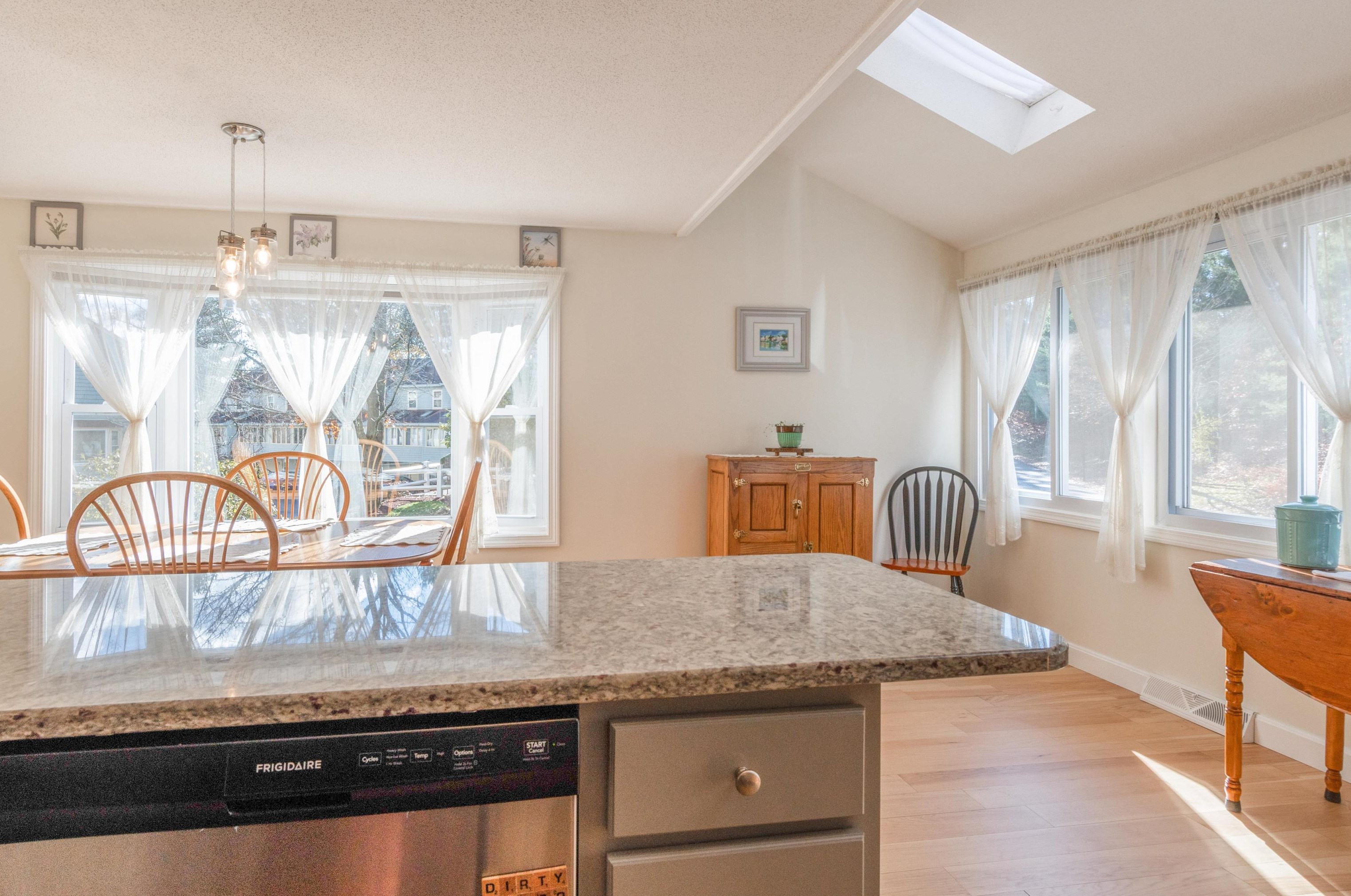 81 Sentry Way, Merrimack NH 03054-4409 exterior