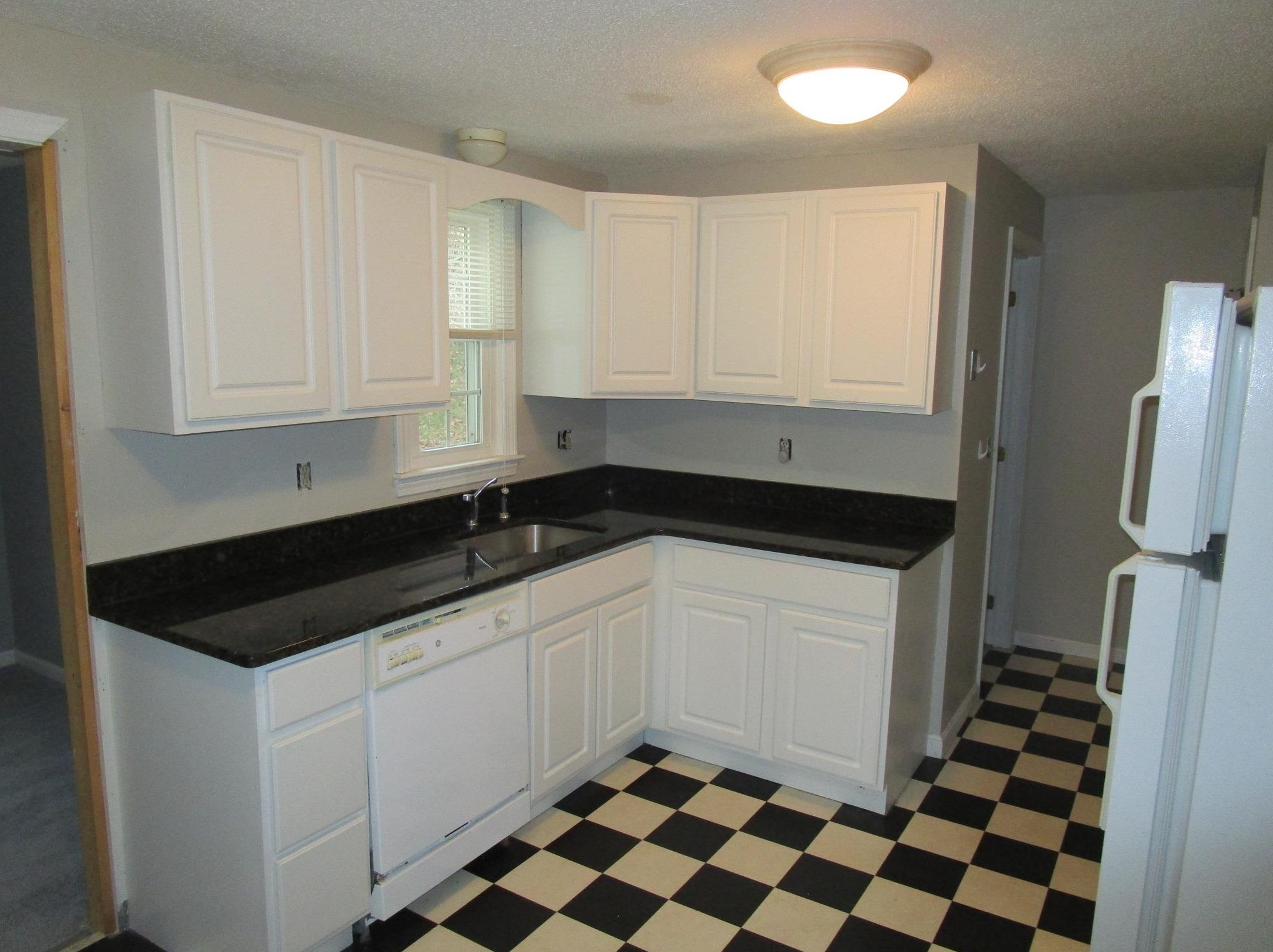 7 Patten Rd, Merrimack NH 03054-3010 exterior