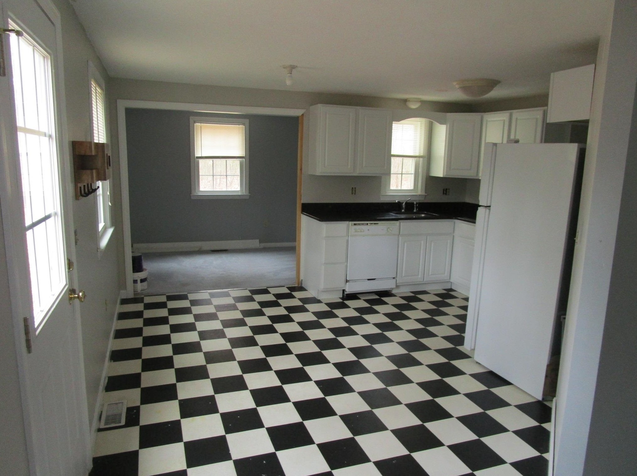 7 Patten Rd, Merrimack NH 03054-3010 exterior