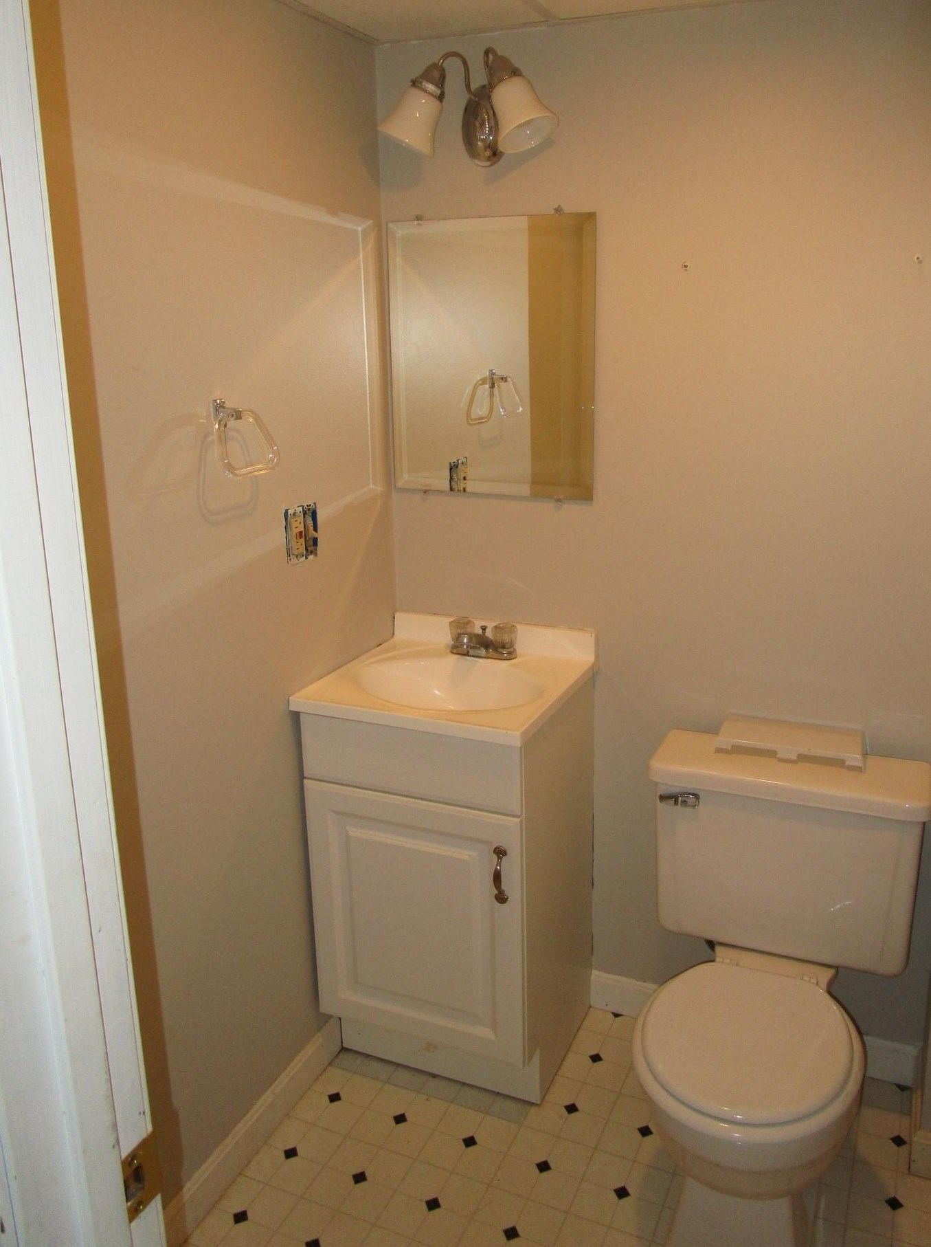 7 Patten Rd, Merrimack NH 03054-3010 exterior