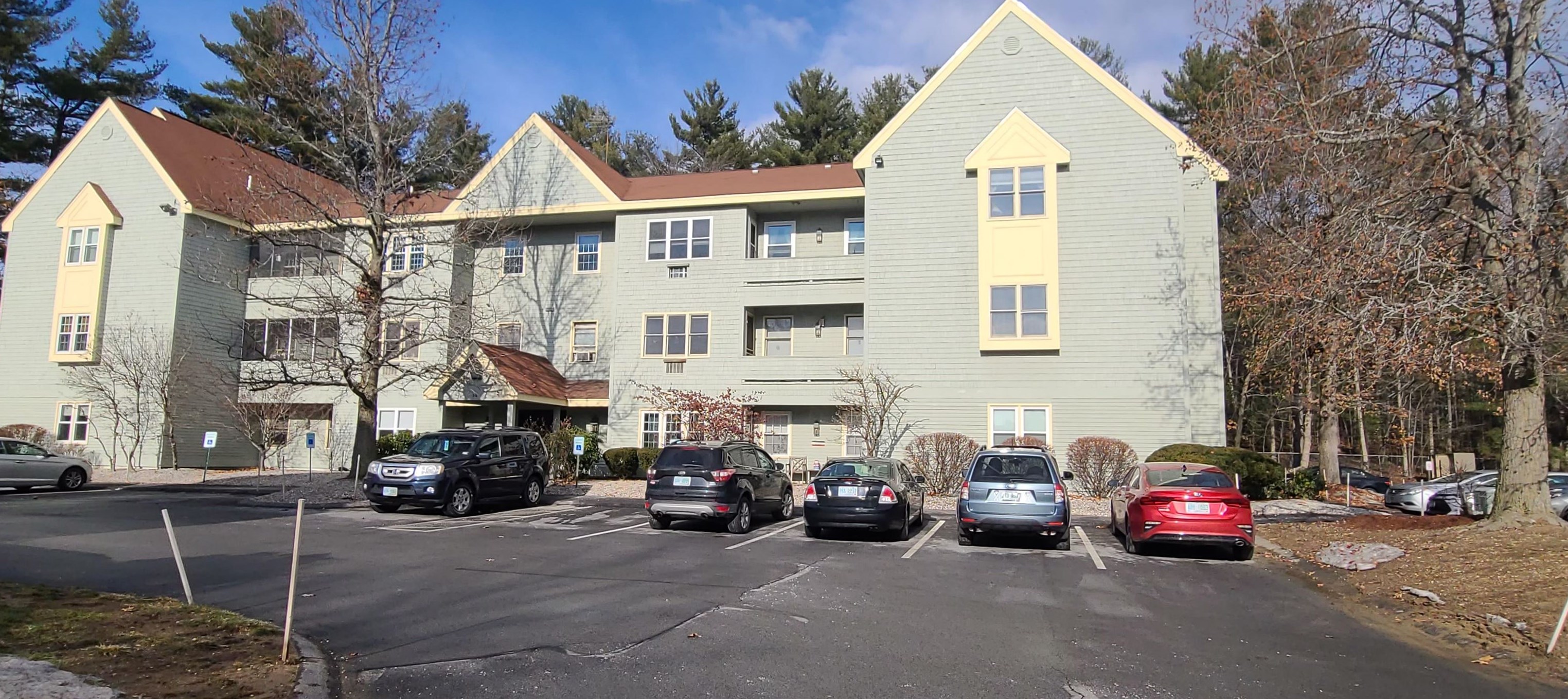 14-38 Turnbuckle Ln, Merrimack, NH 03054-4448