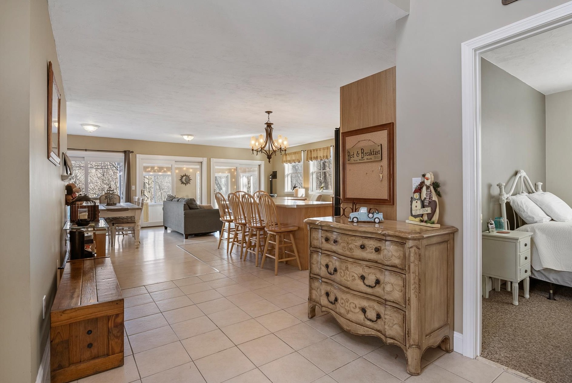 34 Hilltop Dr, Newbury NH 03255-5612 exterior