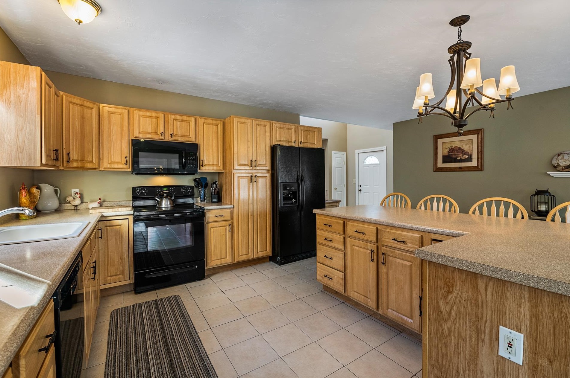 34 Hilltop Dr, Newbury NH 03255-5612 exterior