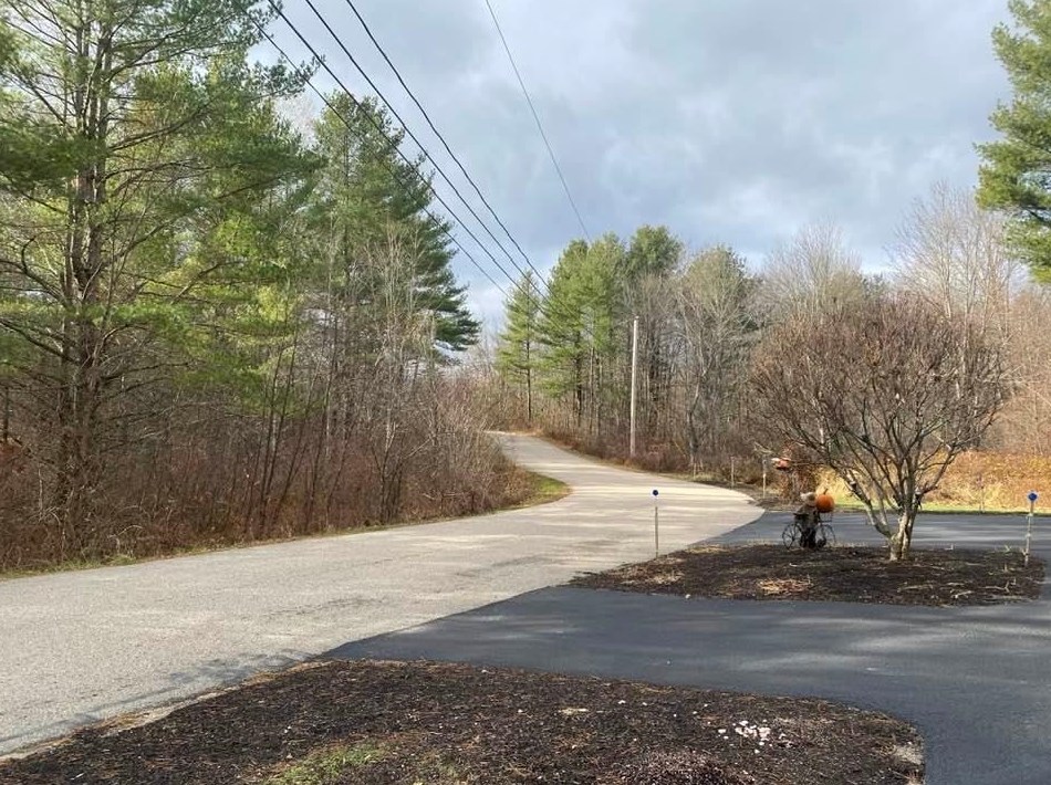 12 Cecile Ct, Rochester NH  03839-5677 exterior